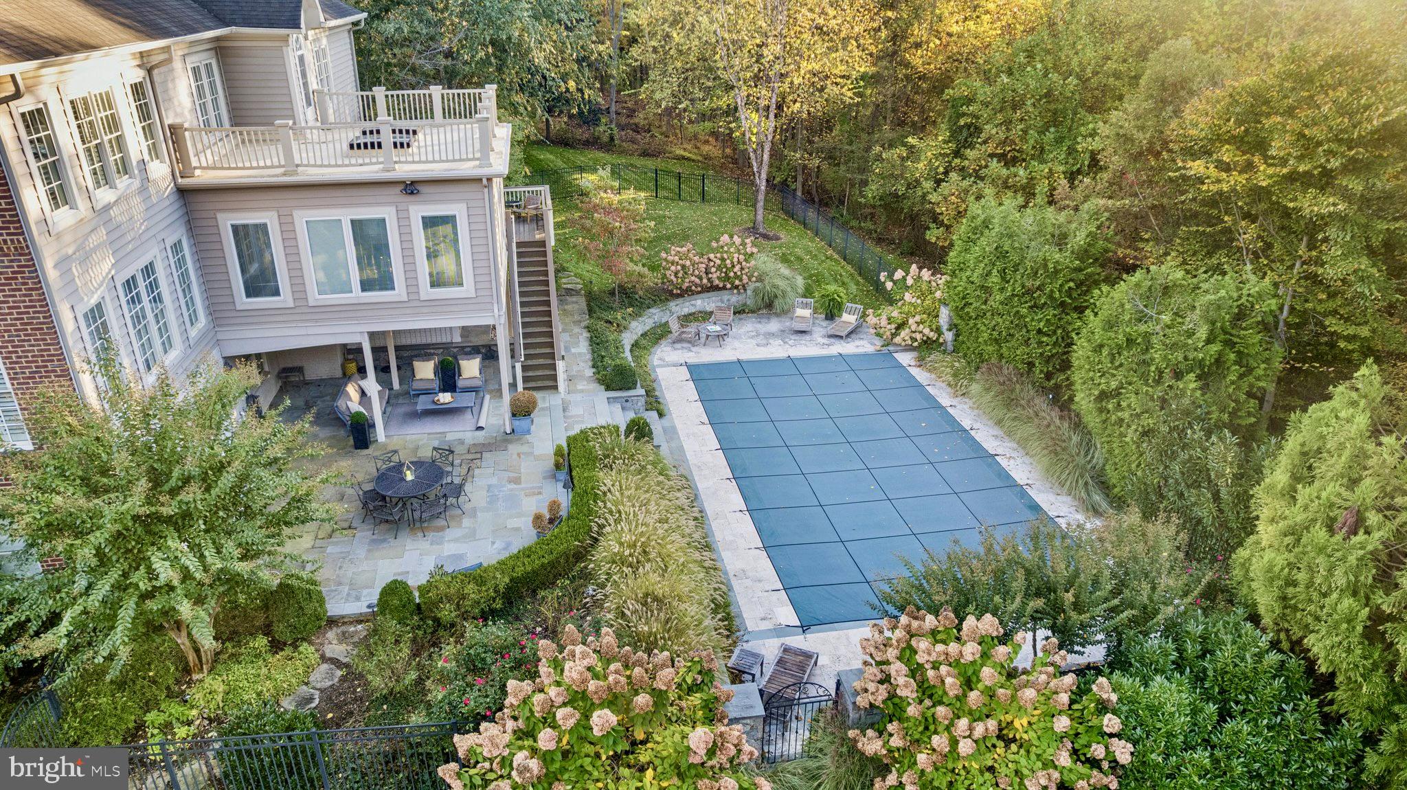 WAPLES MILL MANOR - Residential