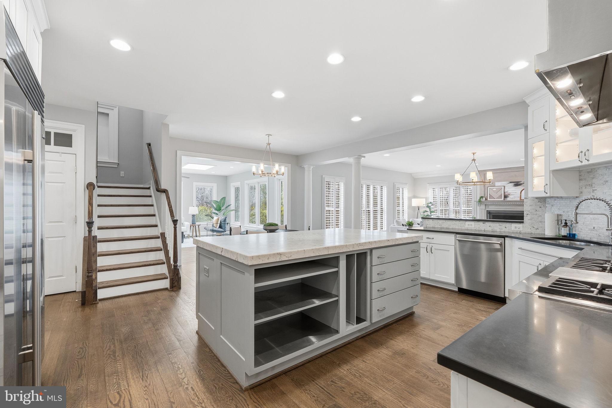 WAPLES MILL MANOR - Residential