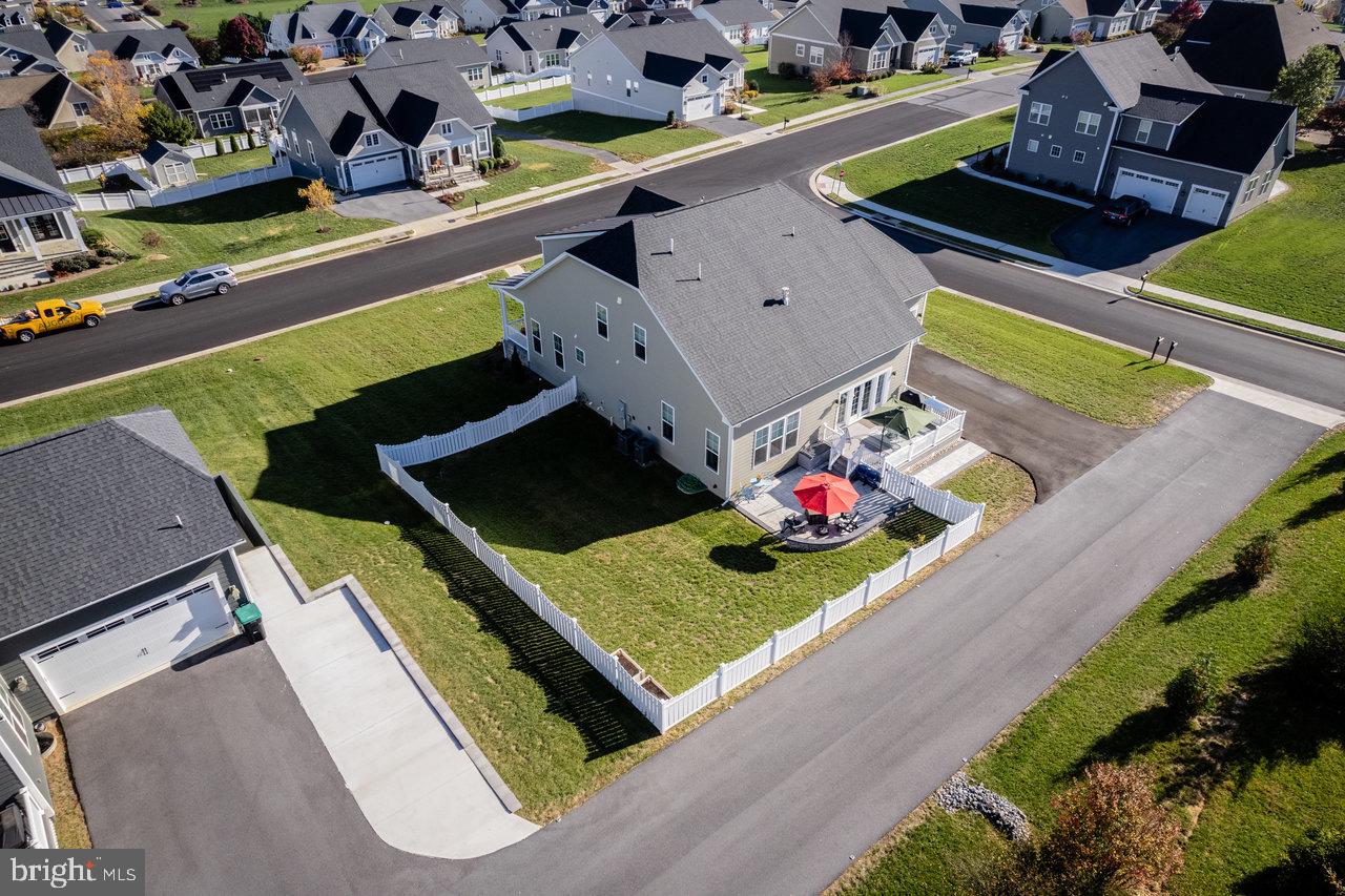PRESTON LAKE - Residential