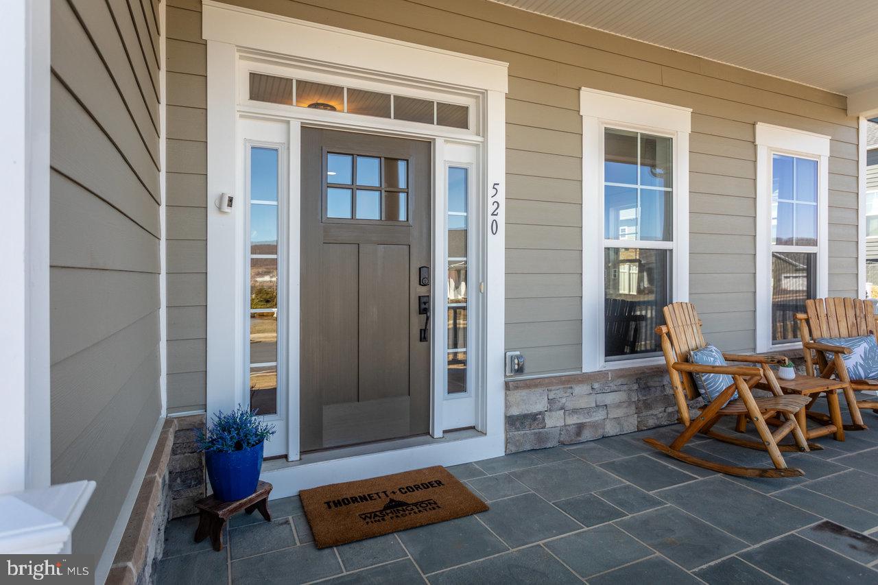 PRESTON LAKE - Residential