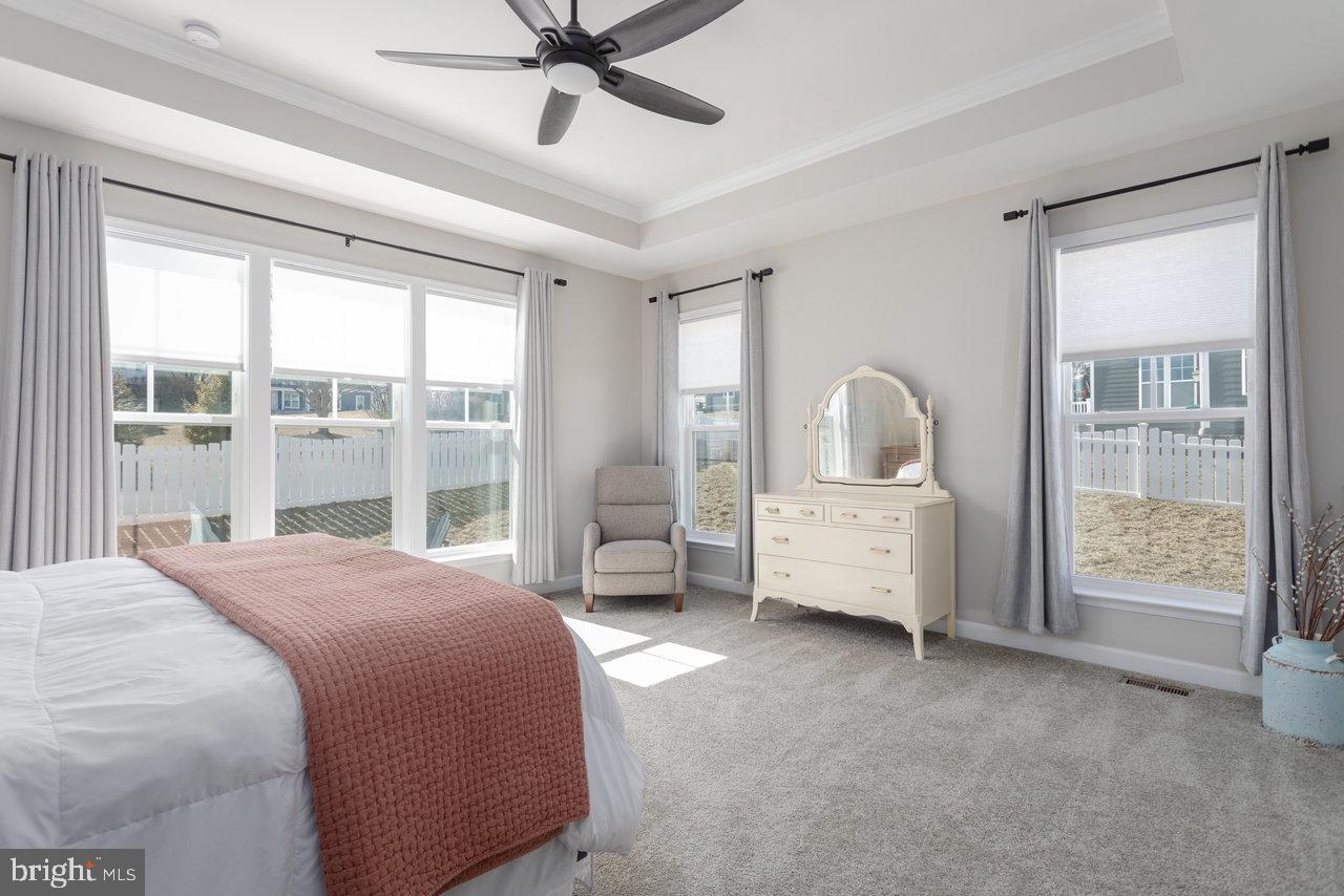 PRESTON LAKE - Residential