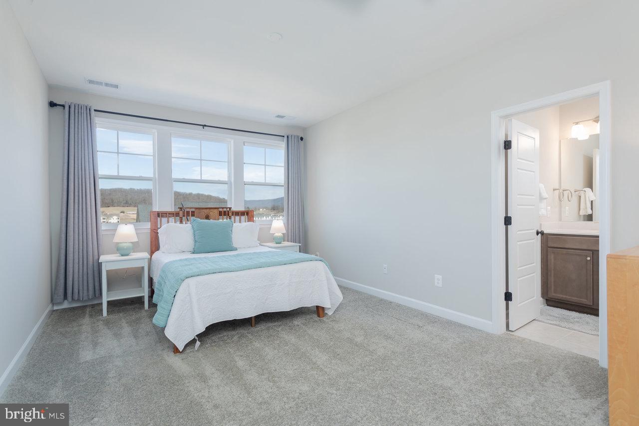 PRESTON LAKE - Residential