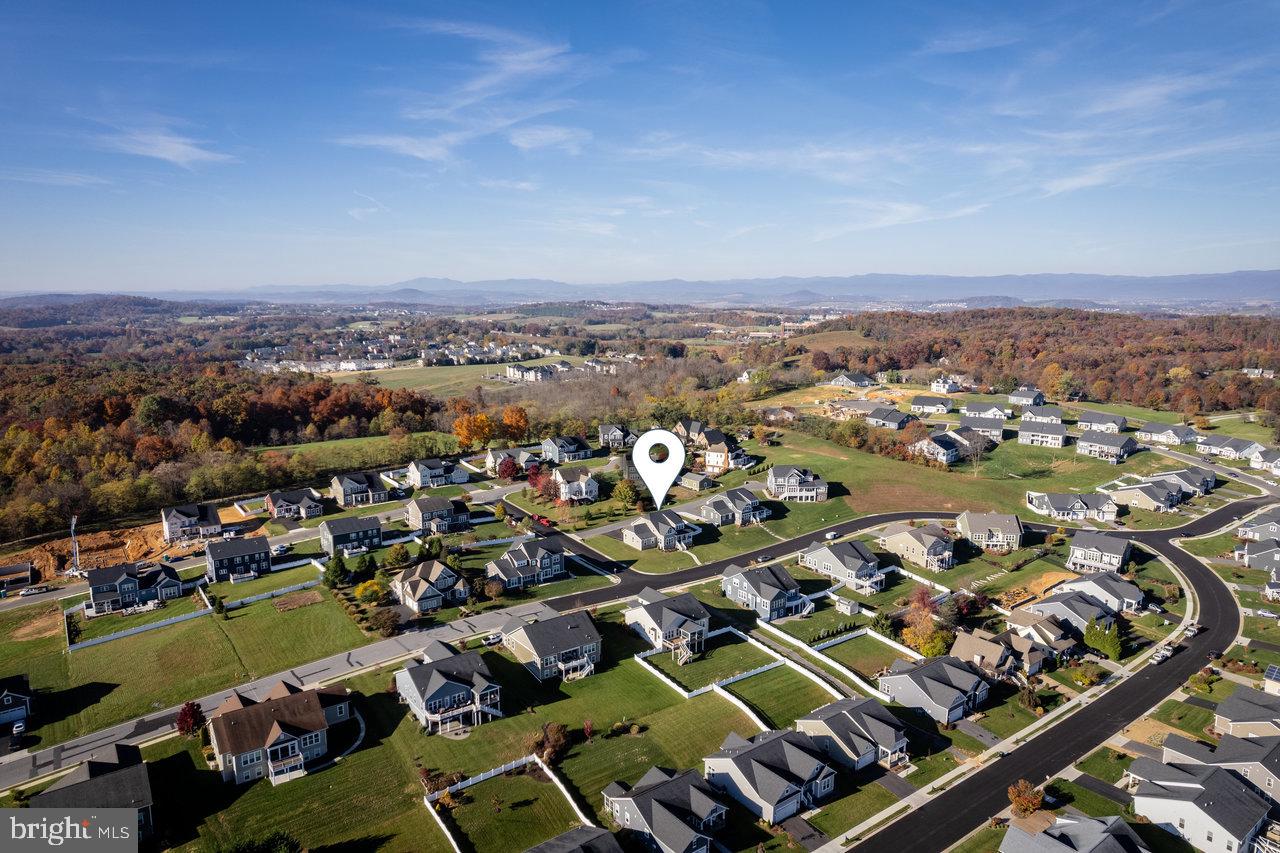 PRESTON LAKE - Residential