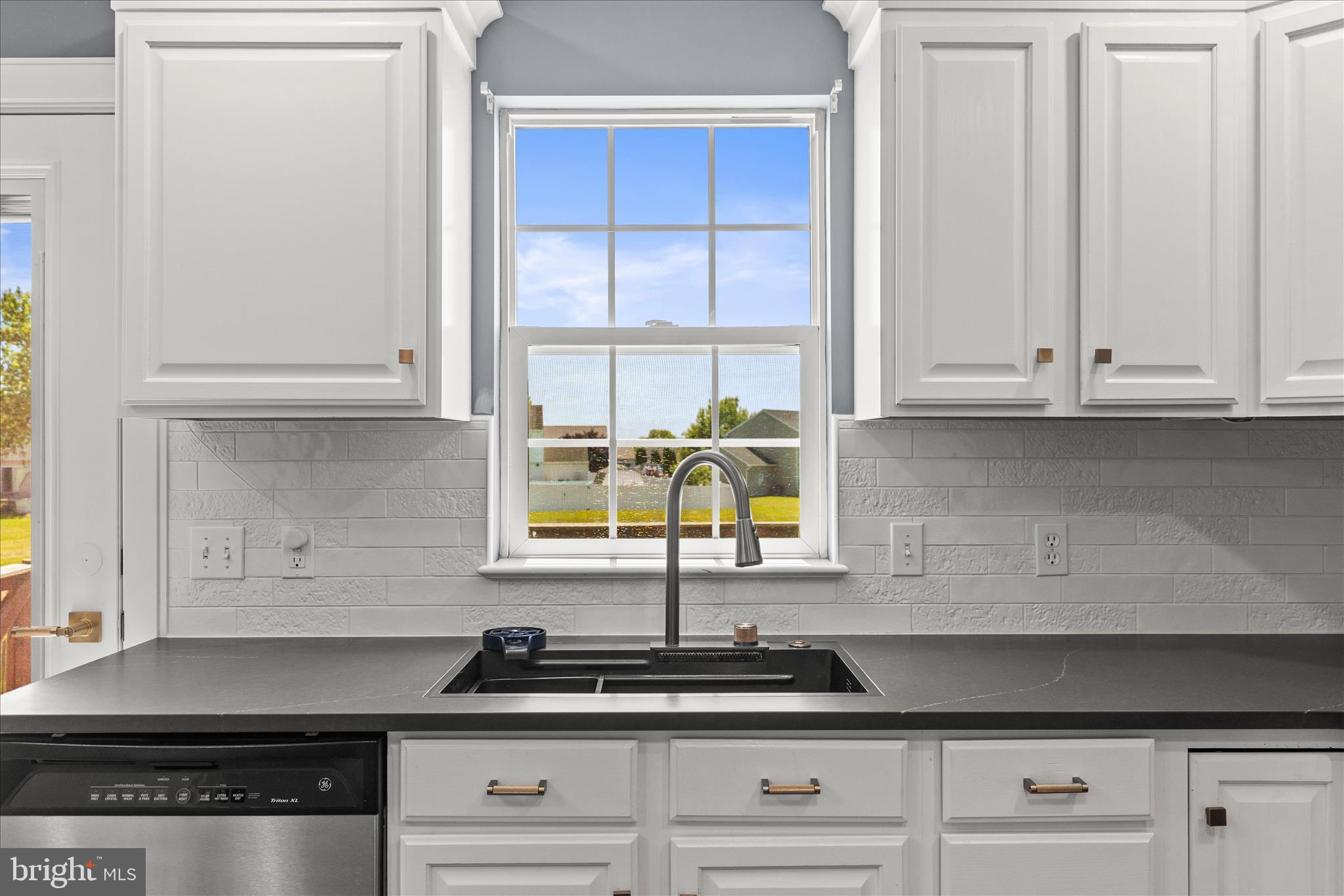 ASHLEY FARMS - Residential