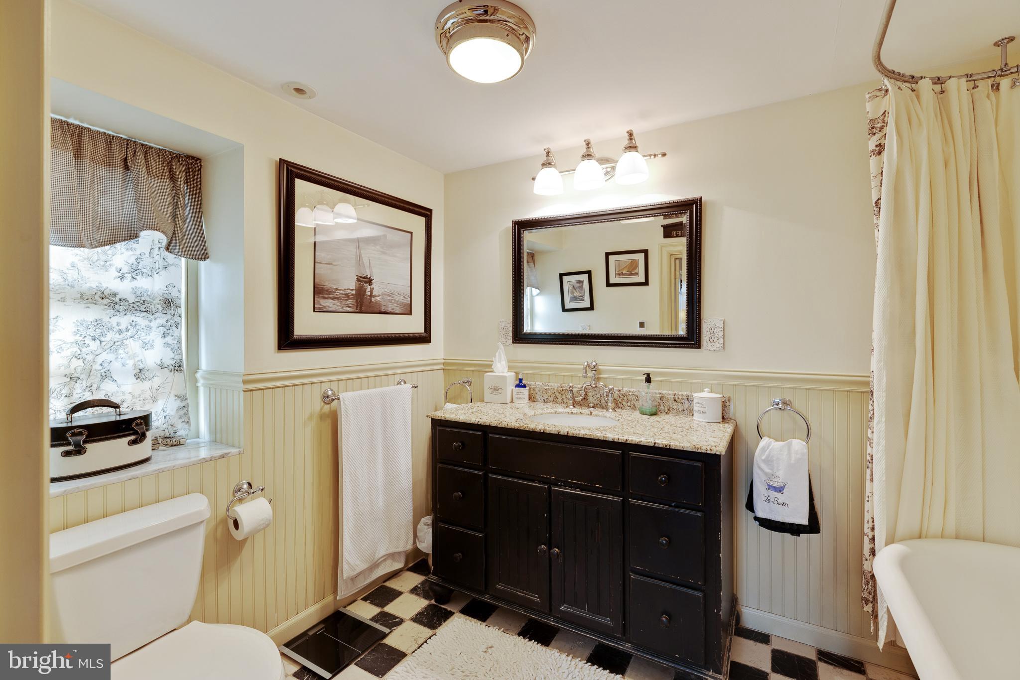 MAPLE GLEN - Residential