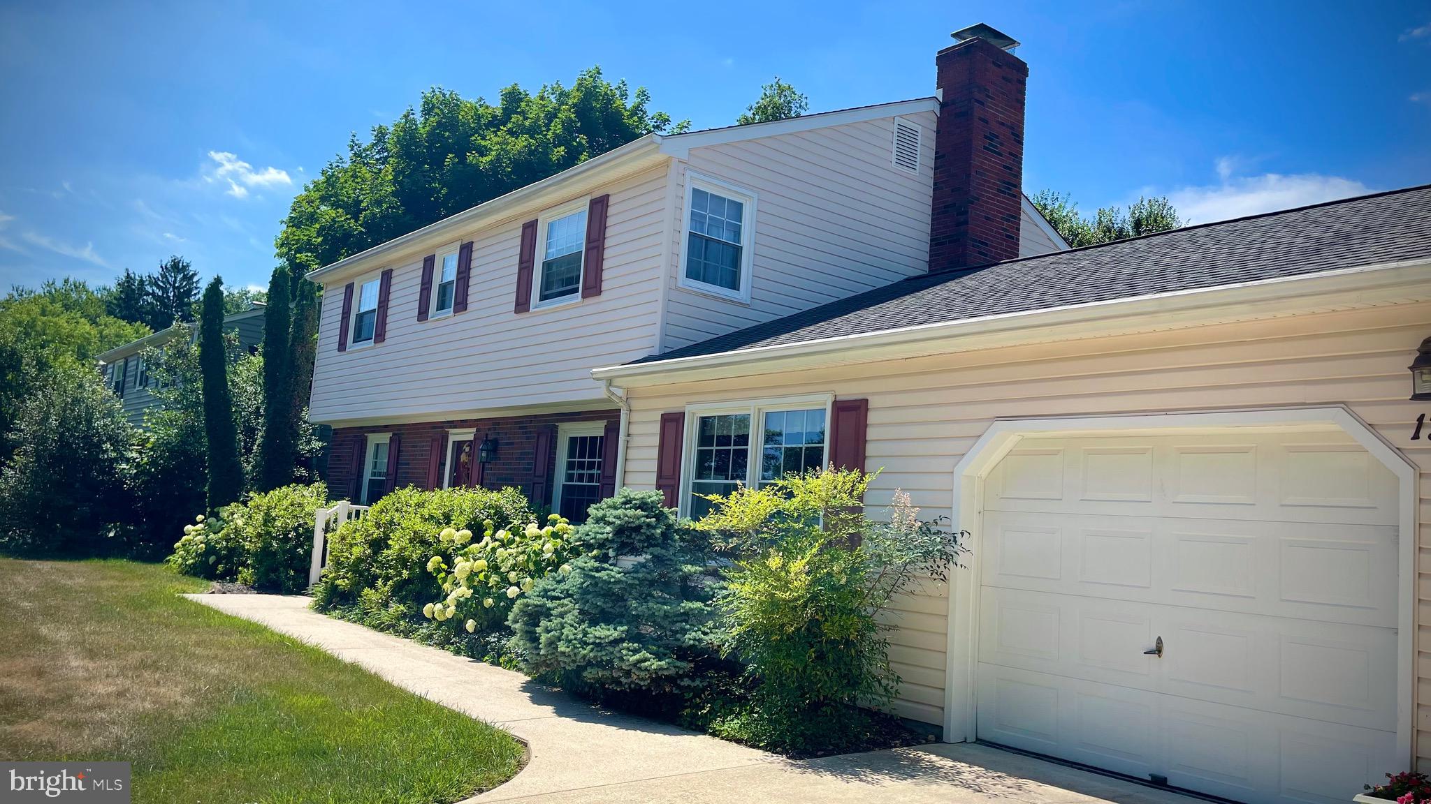 OLD MILL ACRES - Residential