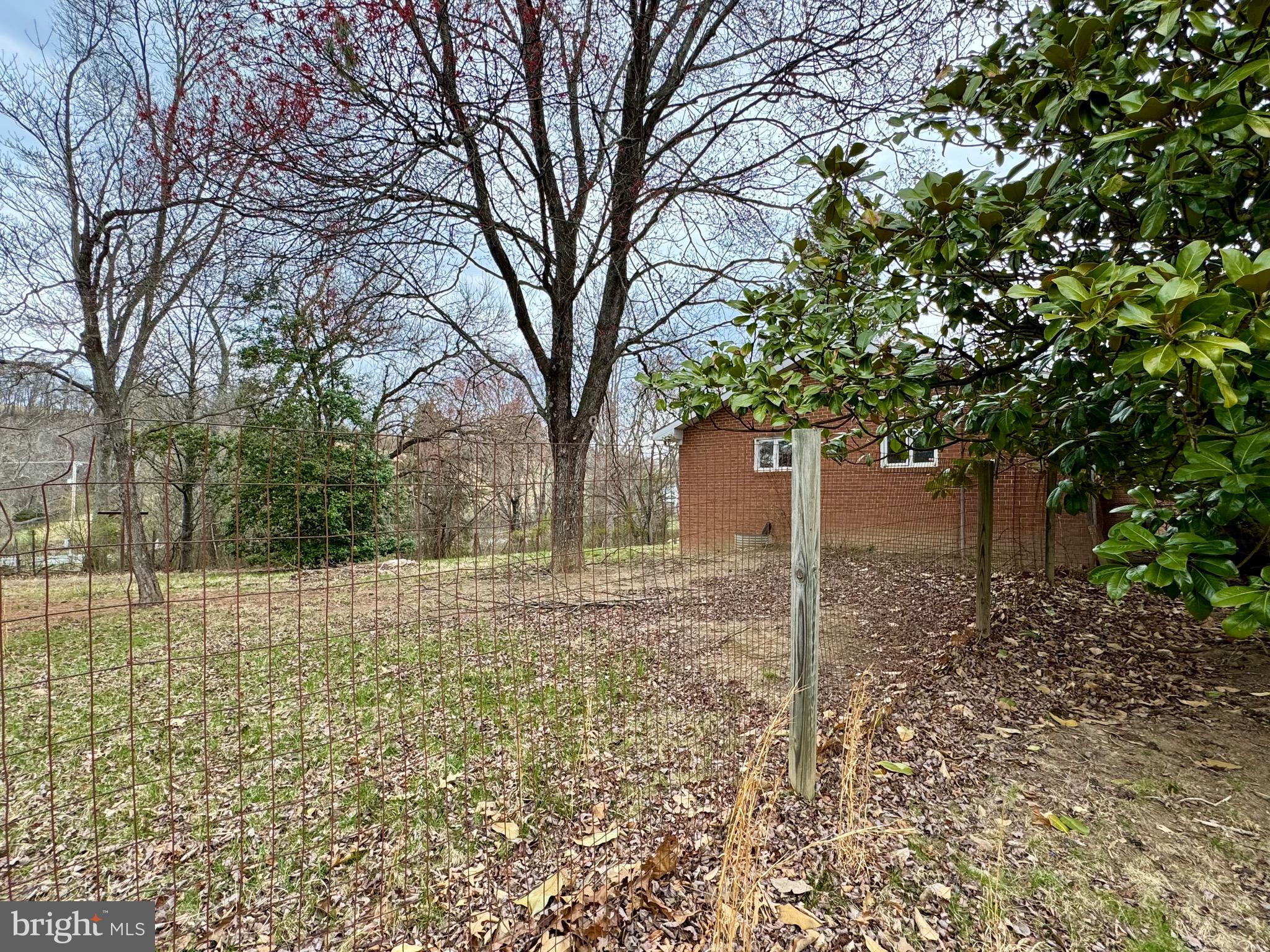 LAKEWOOD HILLS - Residential