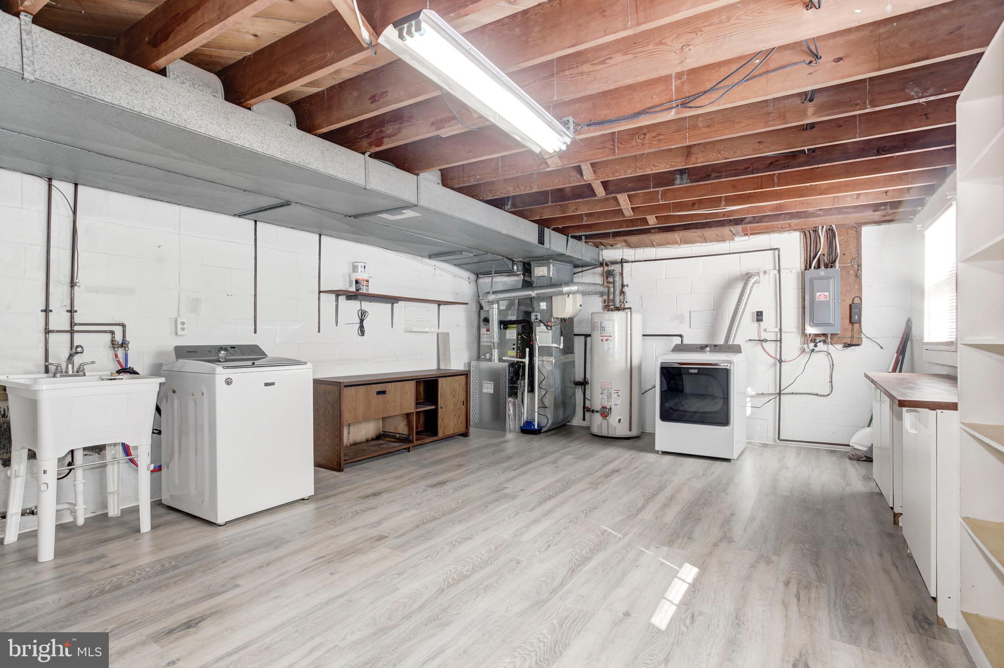 OAKDALE PARK - Residential