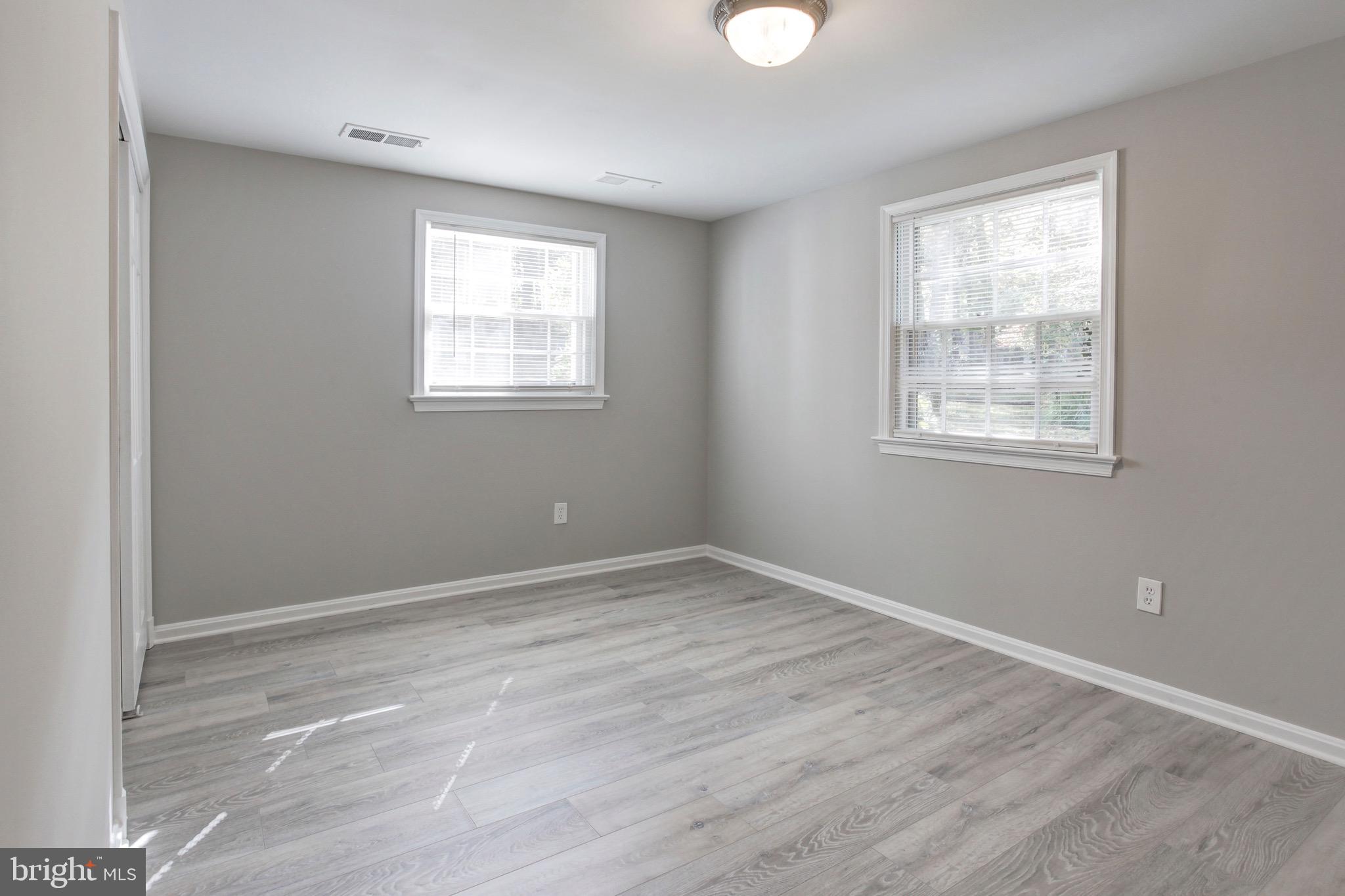 OAKDALE PARK - Residential