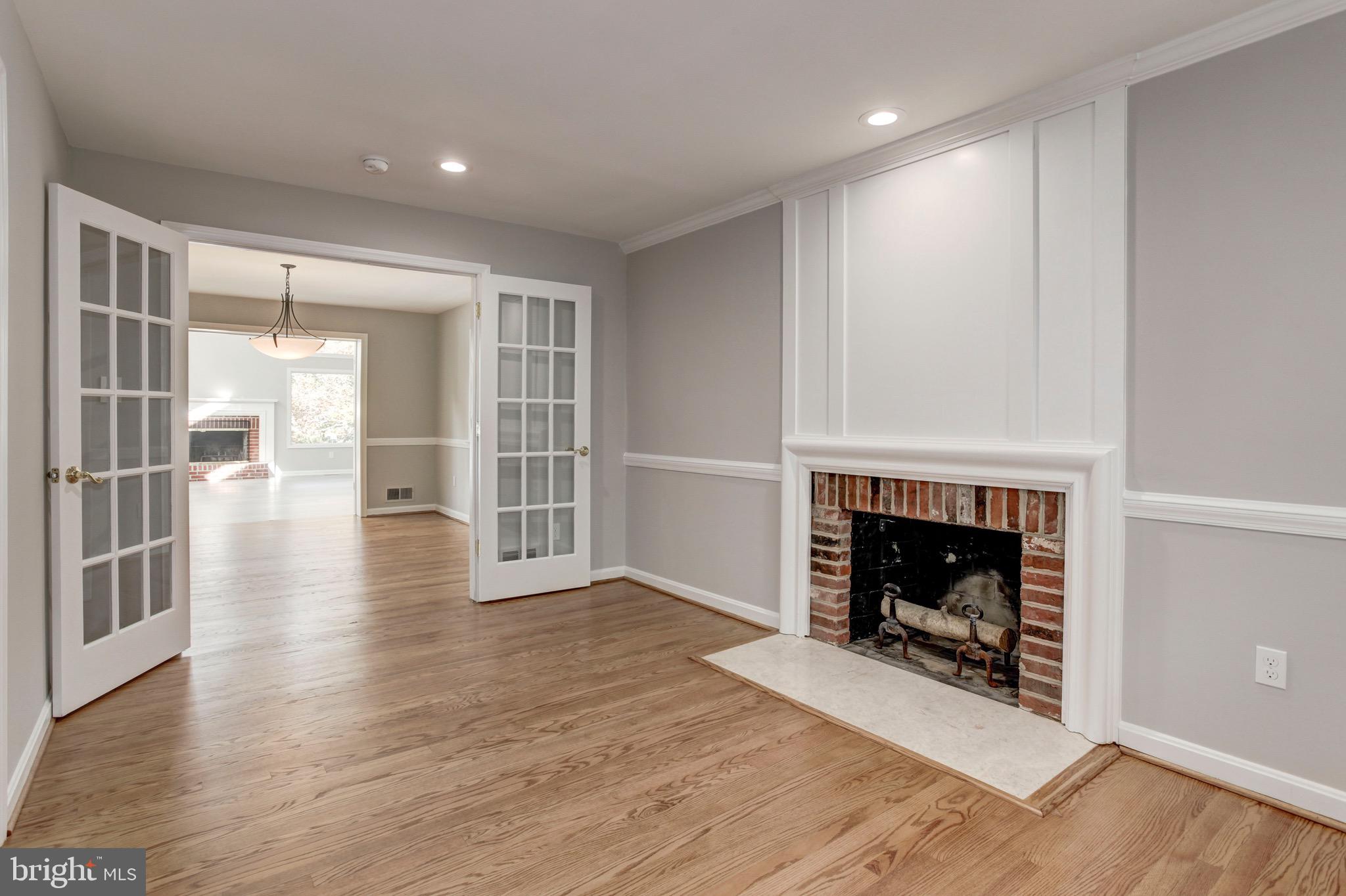 OAKDALE PARK - Residential