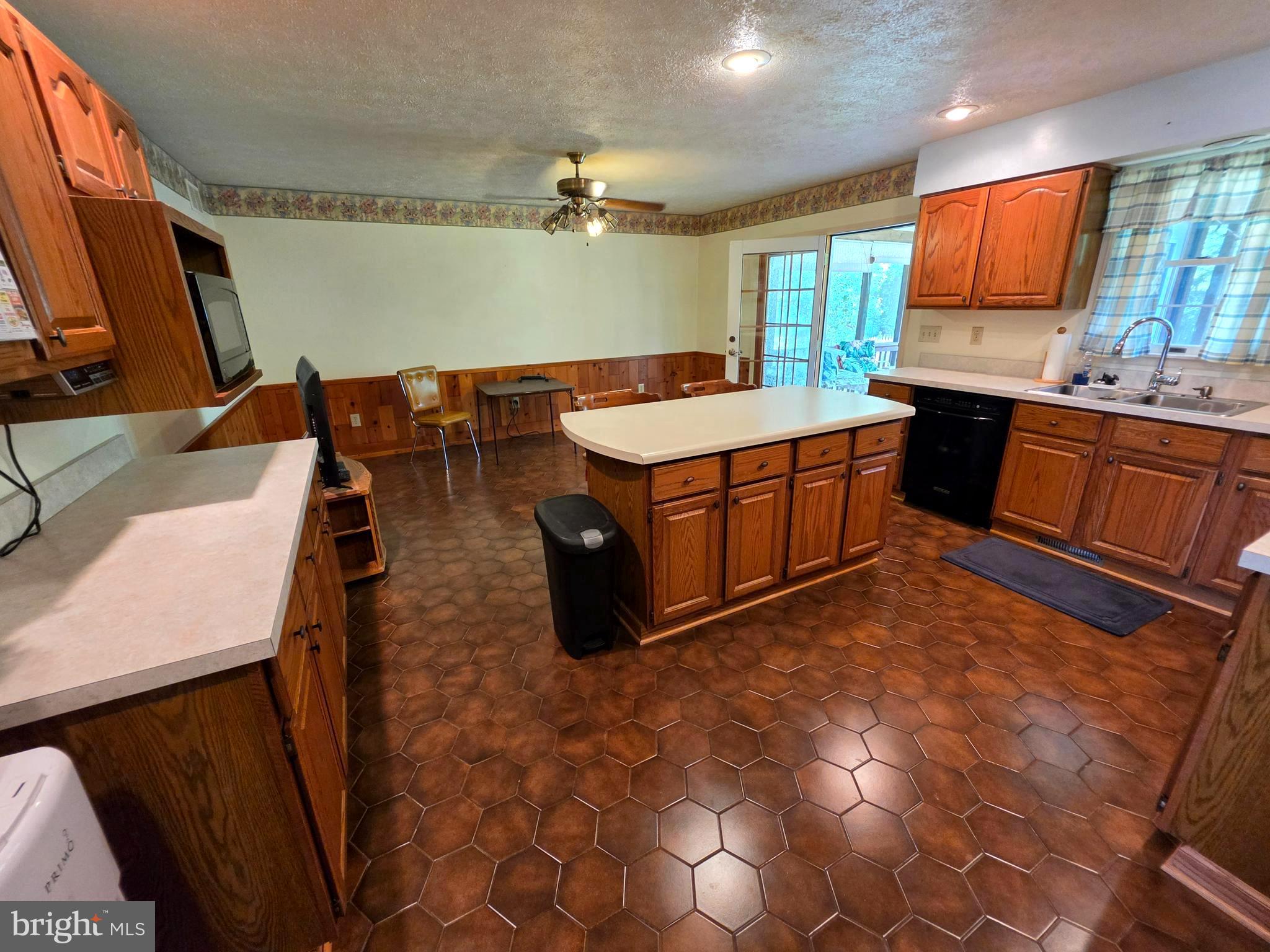 OAKWOOD ESTATES - Residential