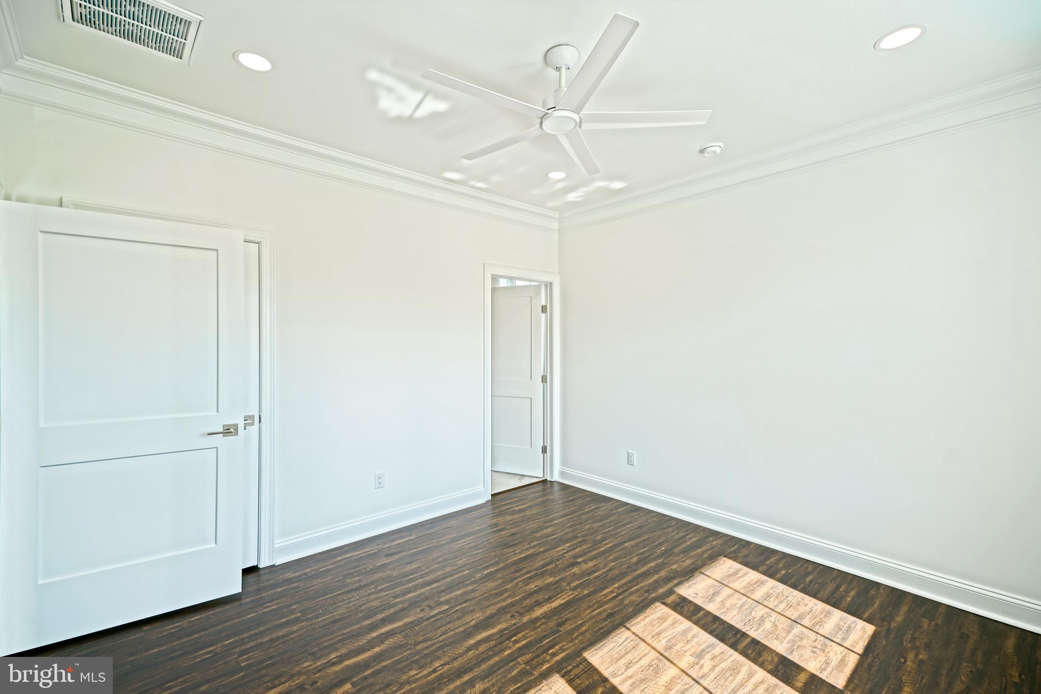 FISHERS COVE - Residential