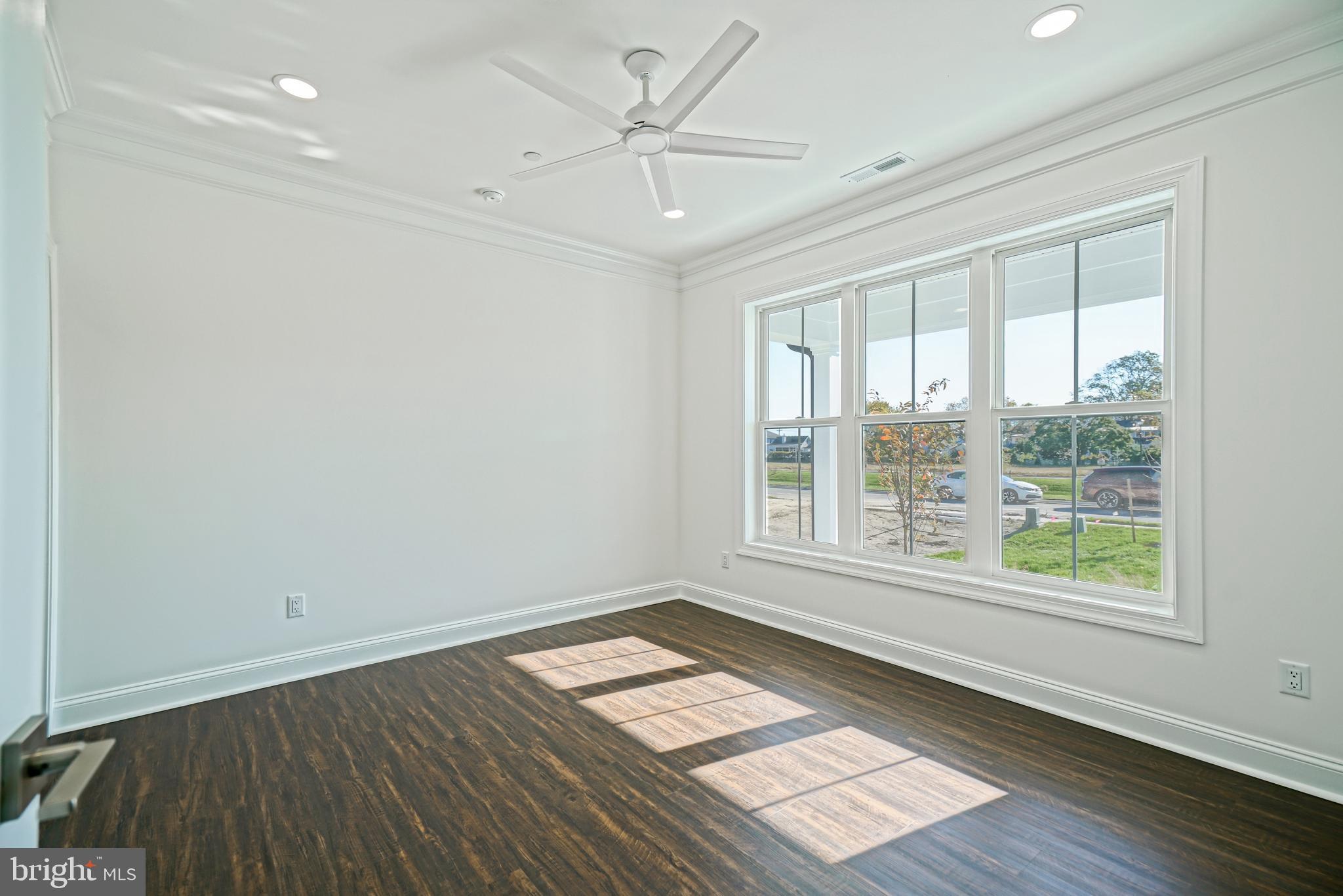 FISHERS COVE - Residential