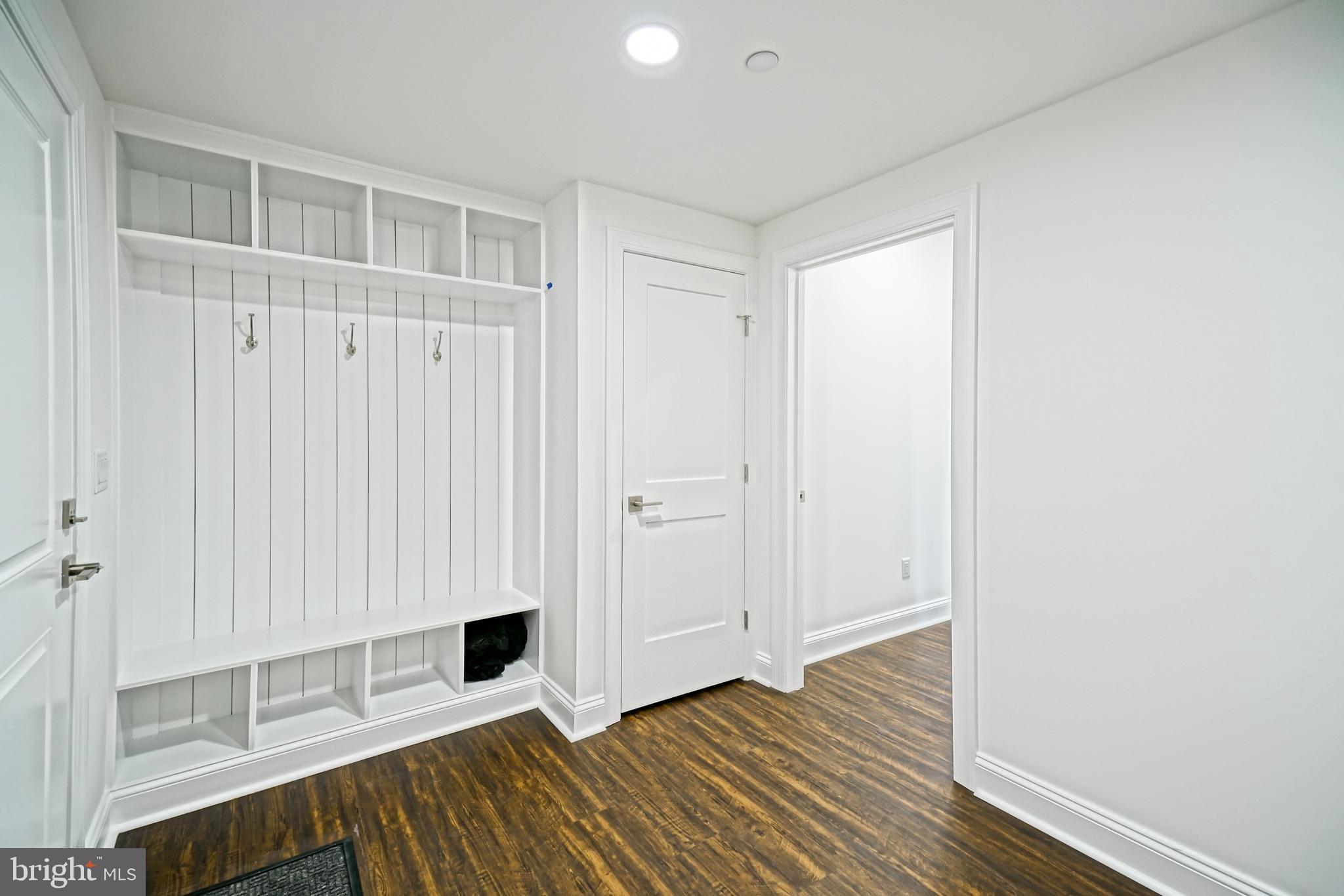 FISHERS COVE - Residential