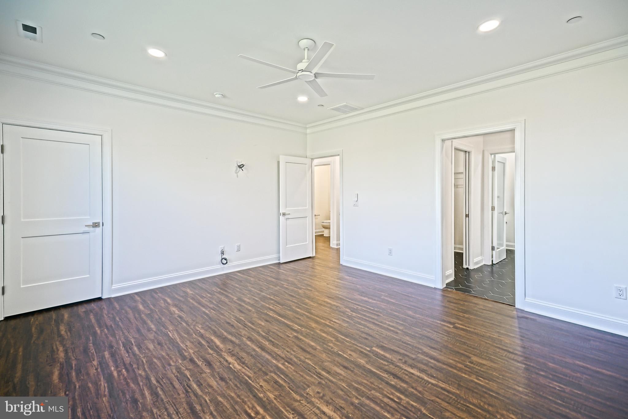 FISHERS COVE - Residential