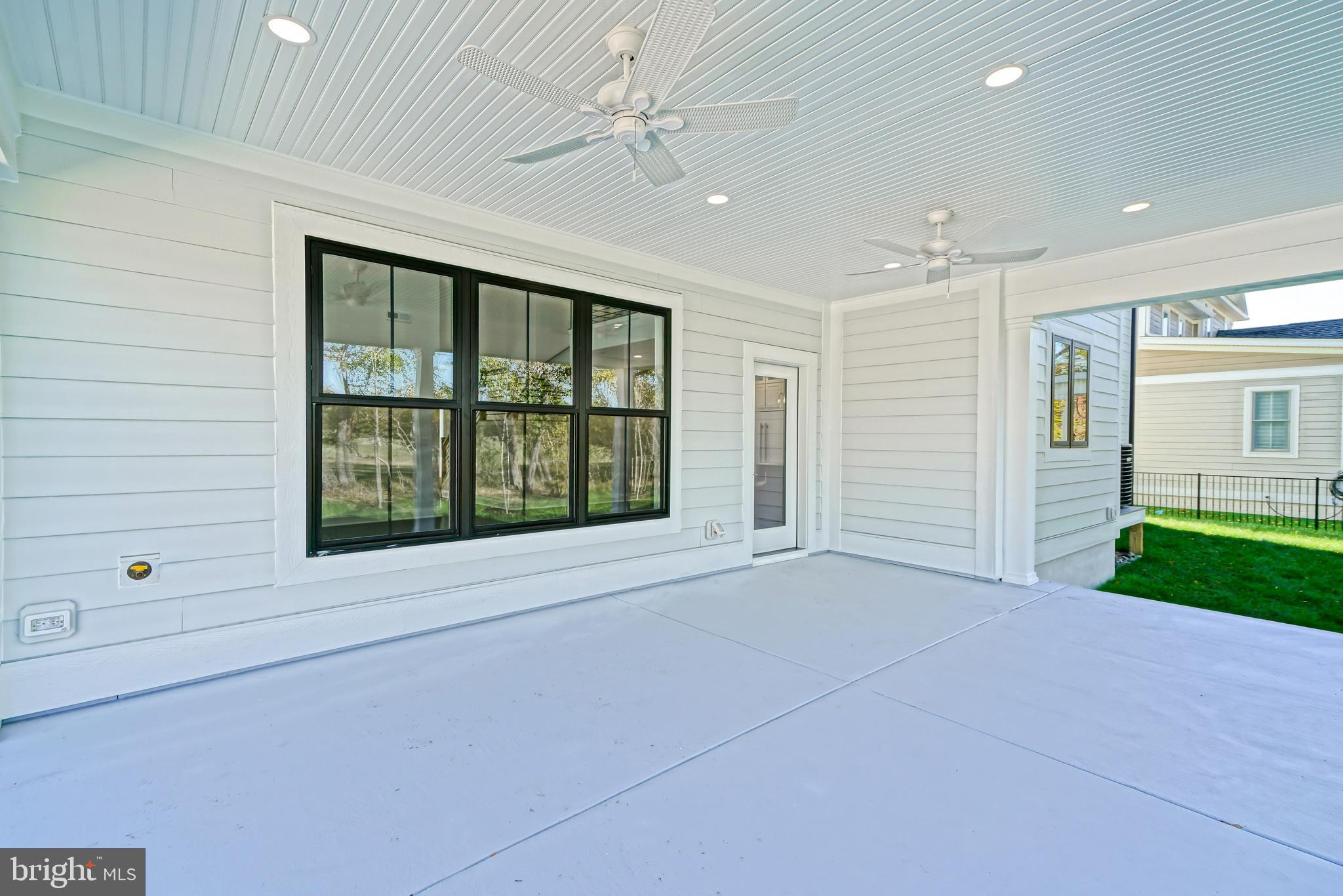 FISHERS COVE - Residential