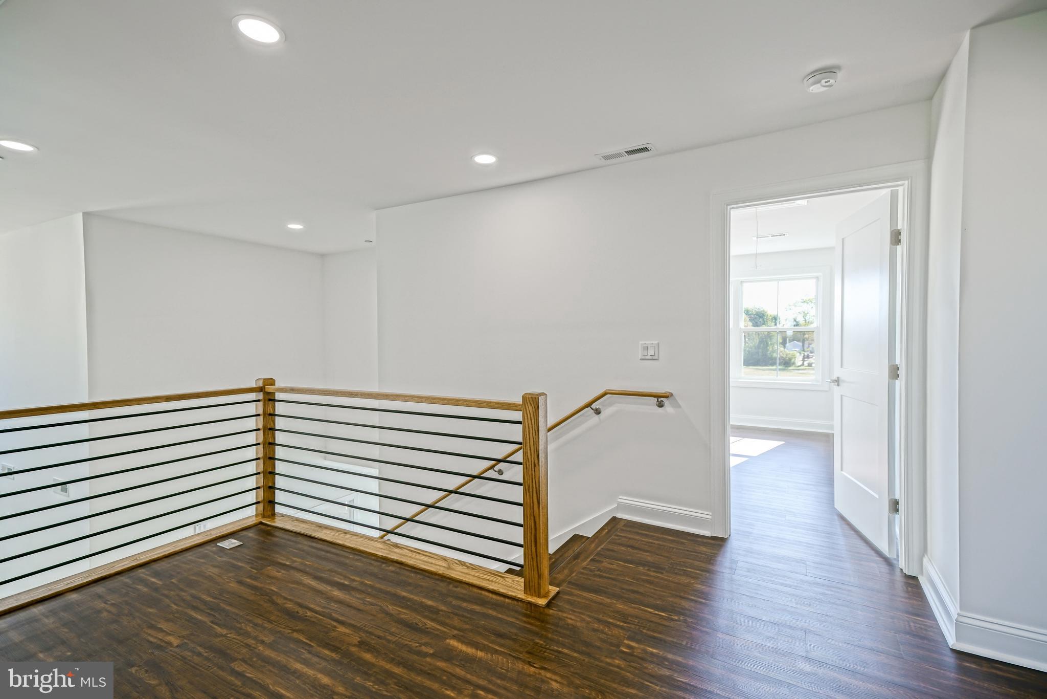 FISHERS COVE - Residential