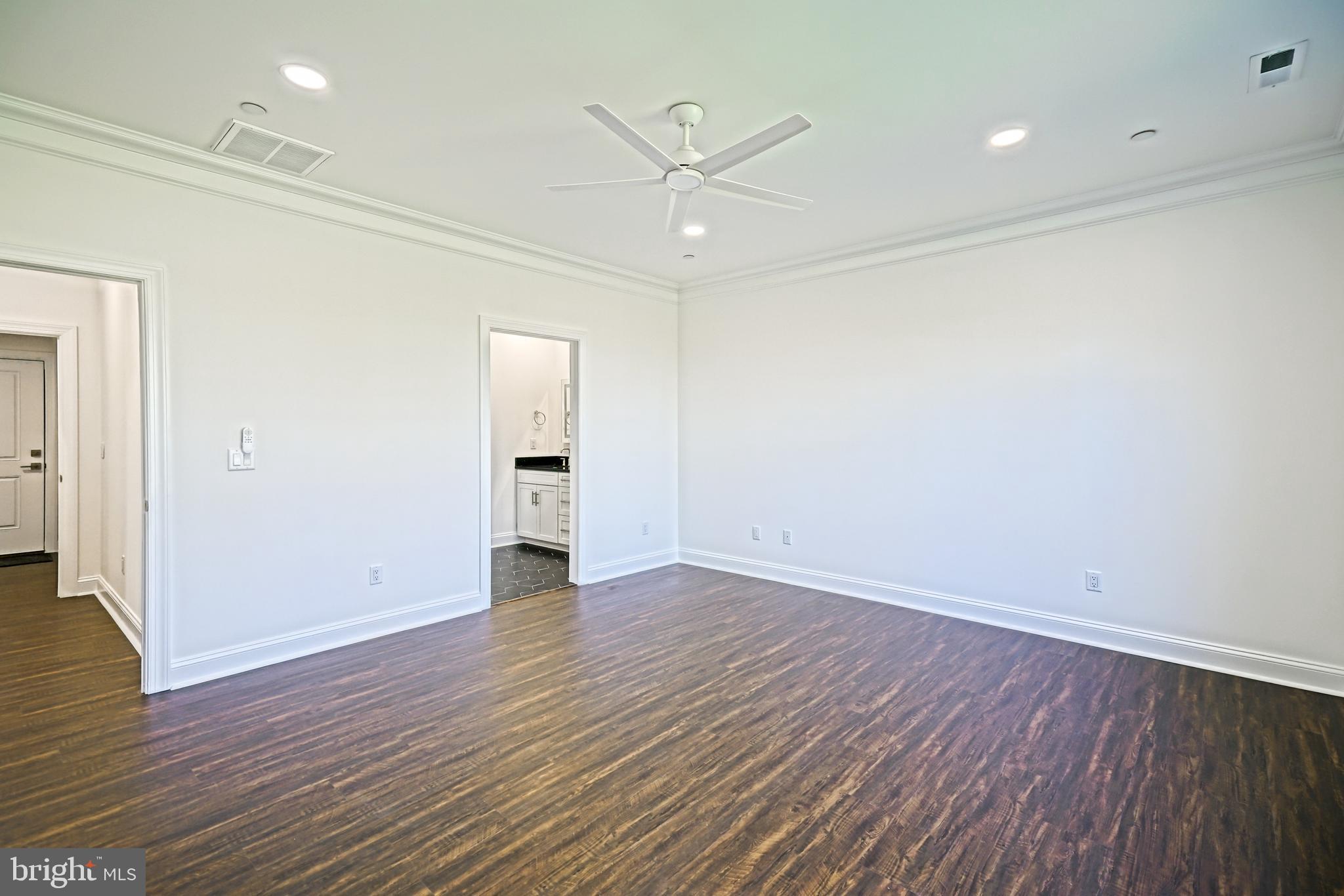 FISHERS COVE - Residential