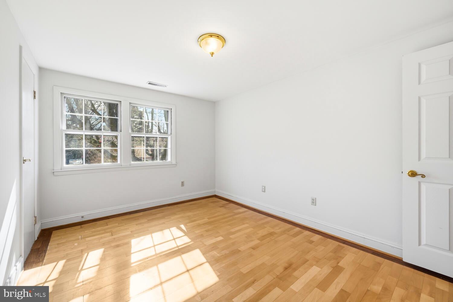 ALGONQUIN - Residential