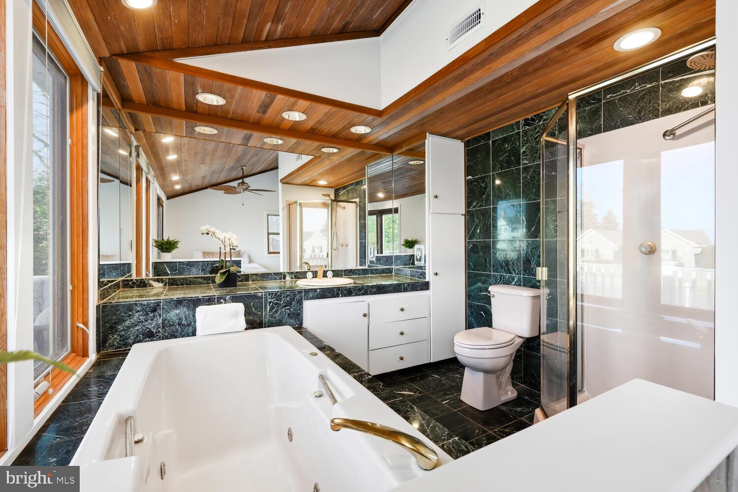 ALGONQUIN - Residential