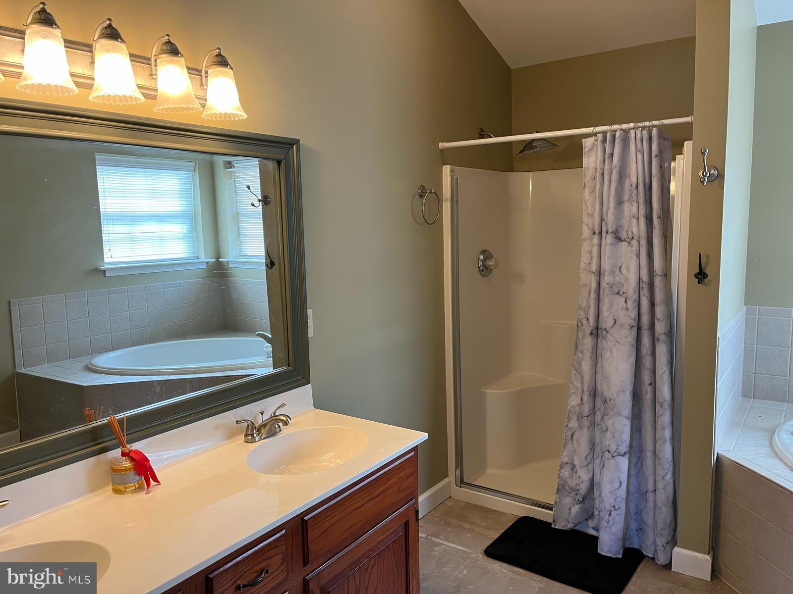 HARLEYSVILLE - Residential Lease
