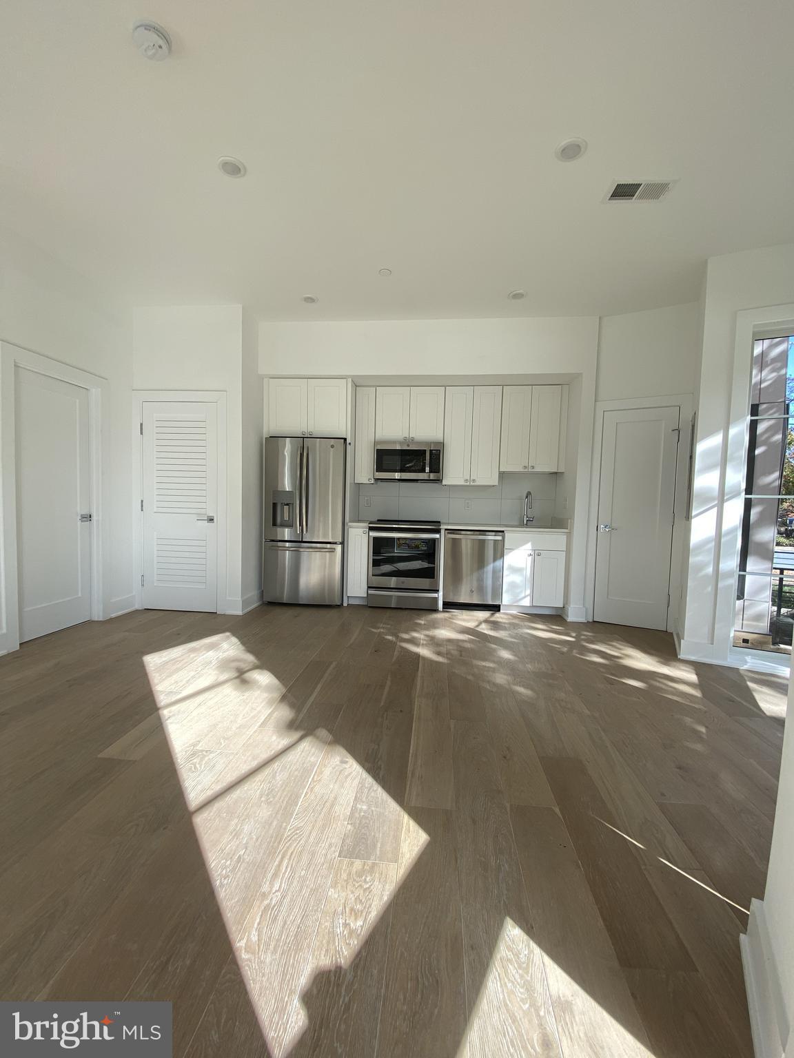 CHEVY CHASE - Residential Lease