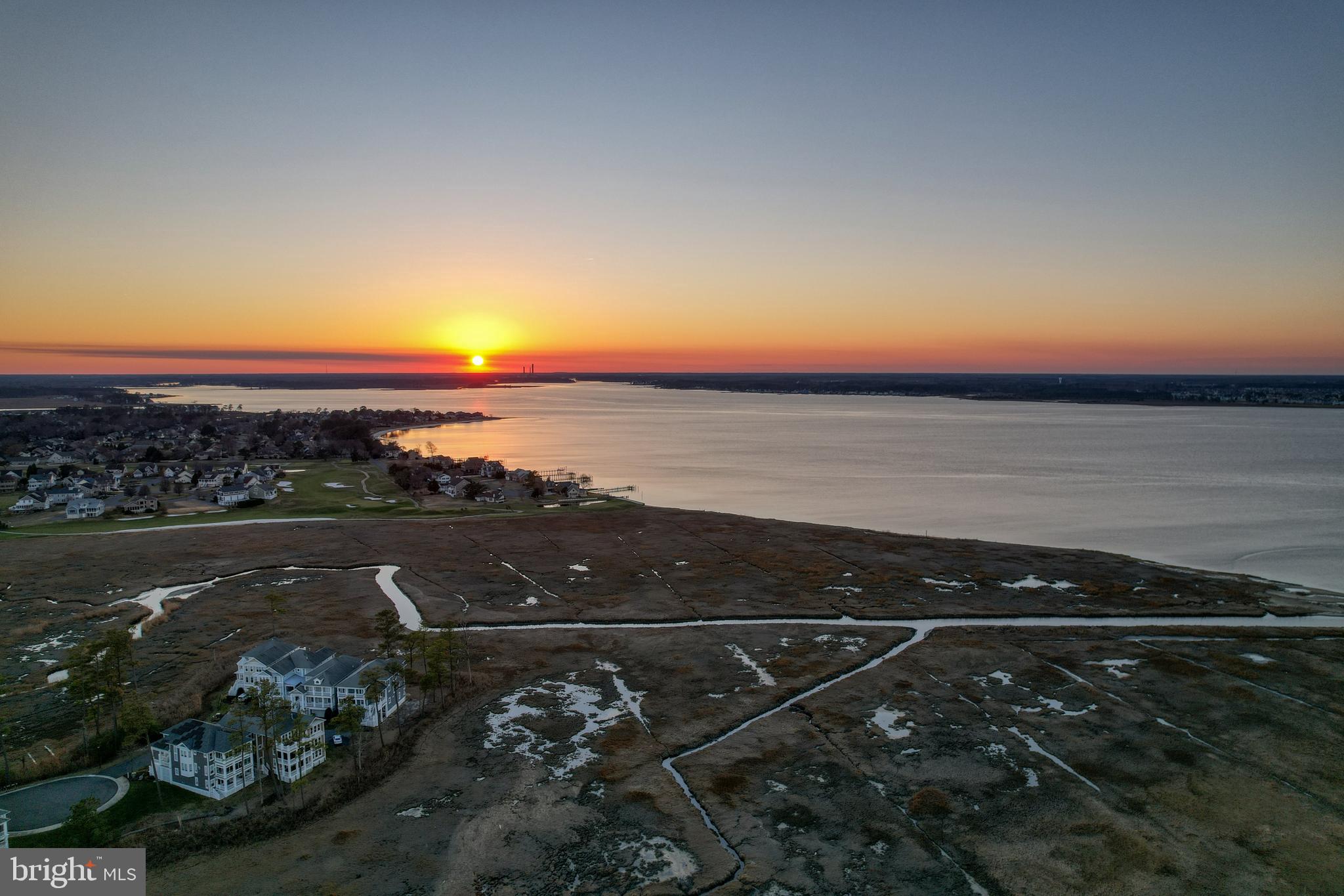 ELLIS POINT - Residential