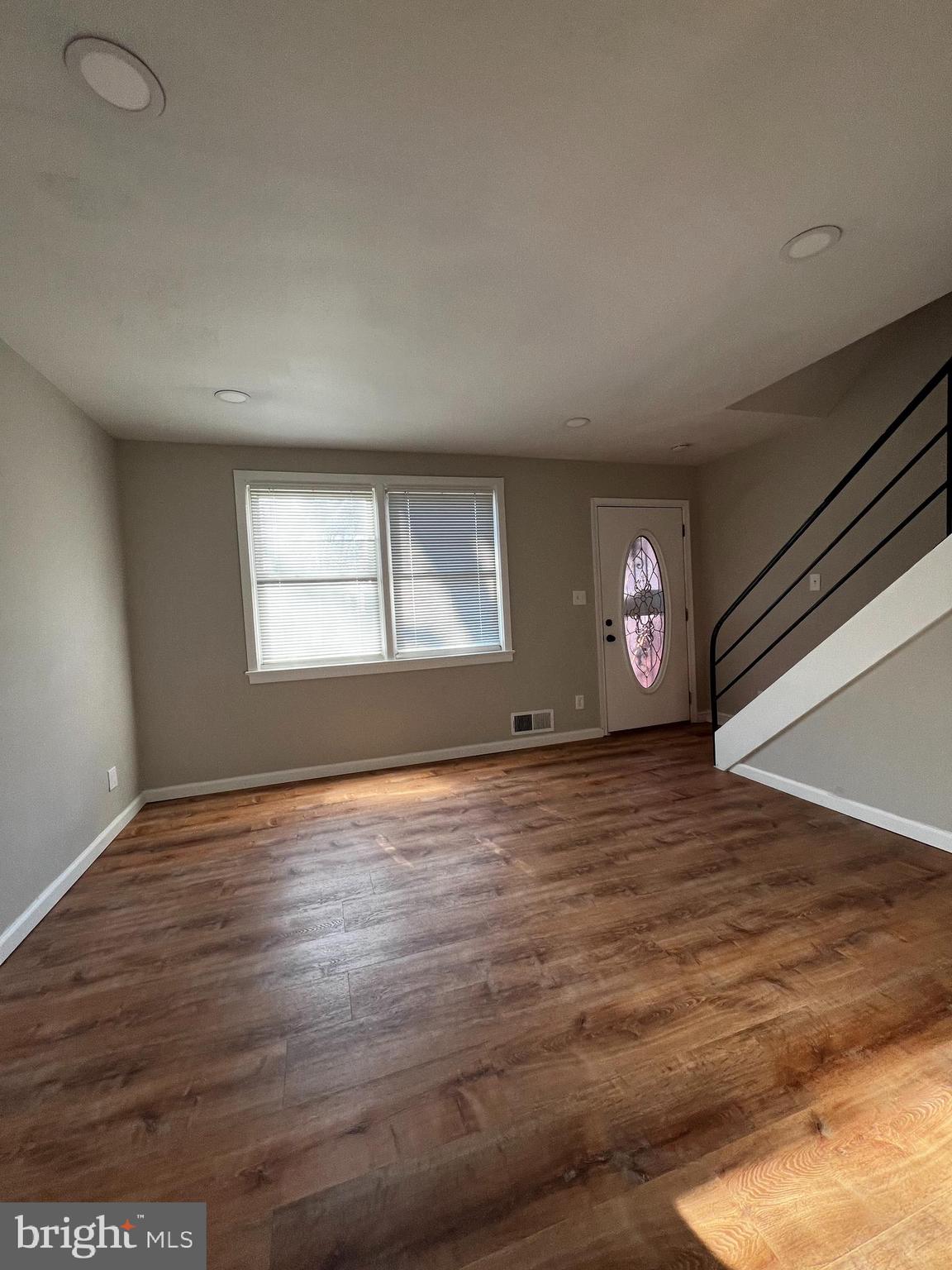 IVERSON SQUARE CONDOMINIUM - Residential