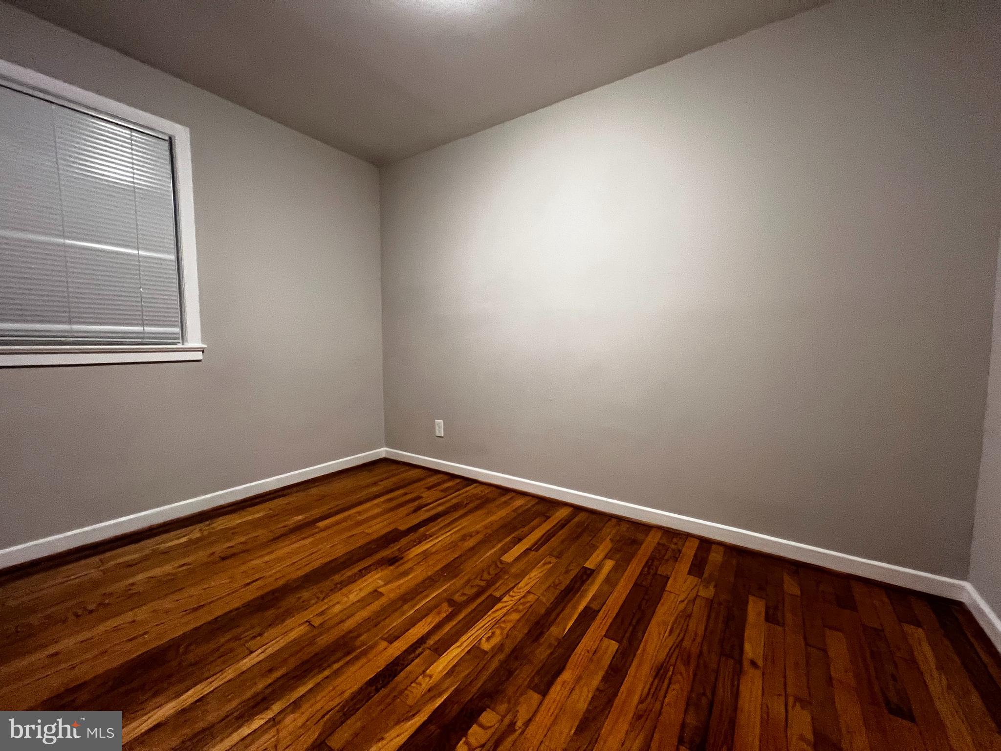 IVERSON SQUARE CONDOMINIUM - Residential