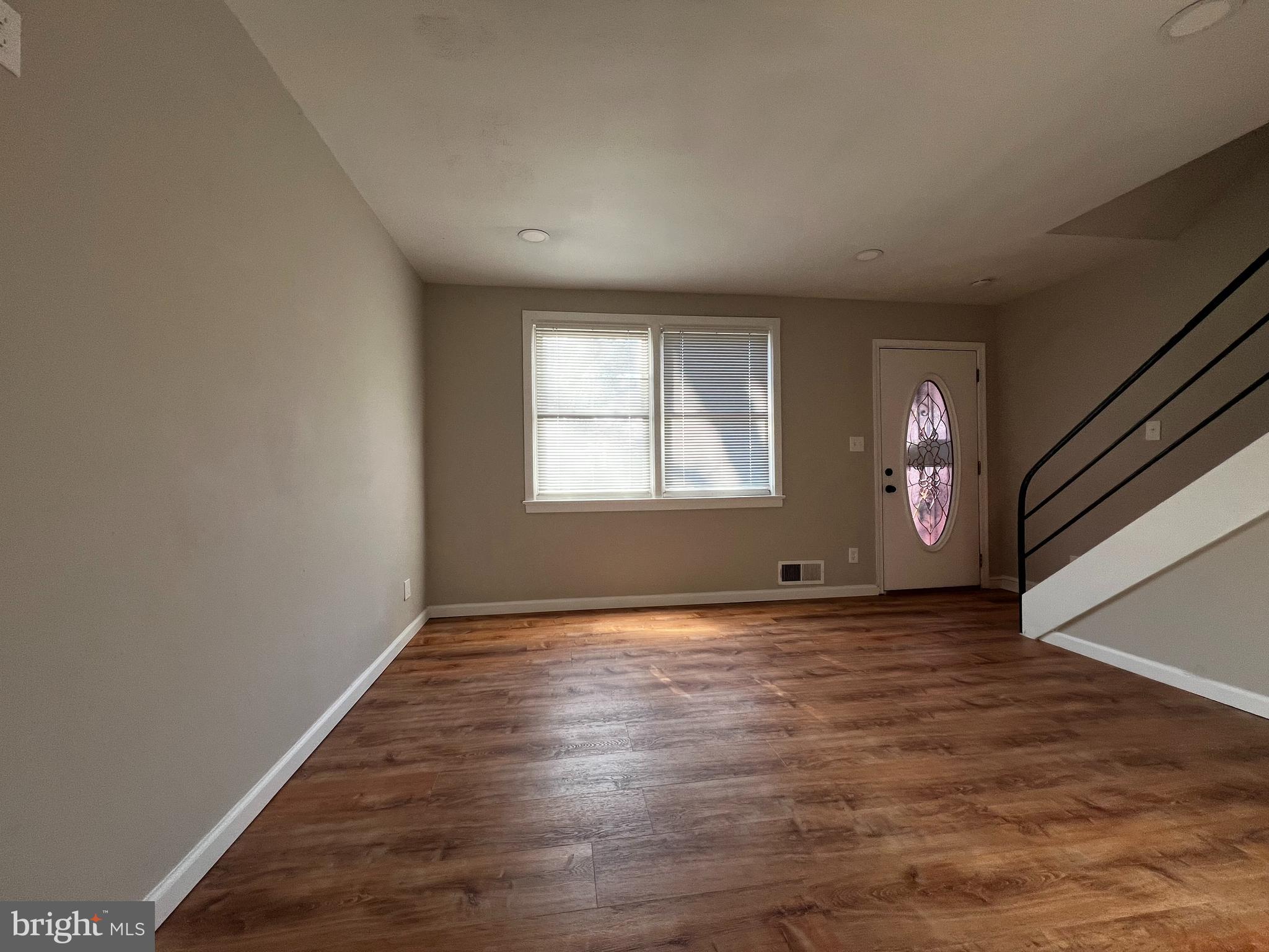 IVERSON SQUARE CONDOMINIUM - Residential