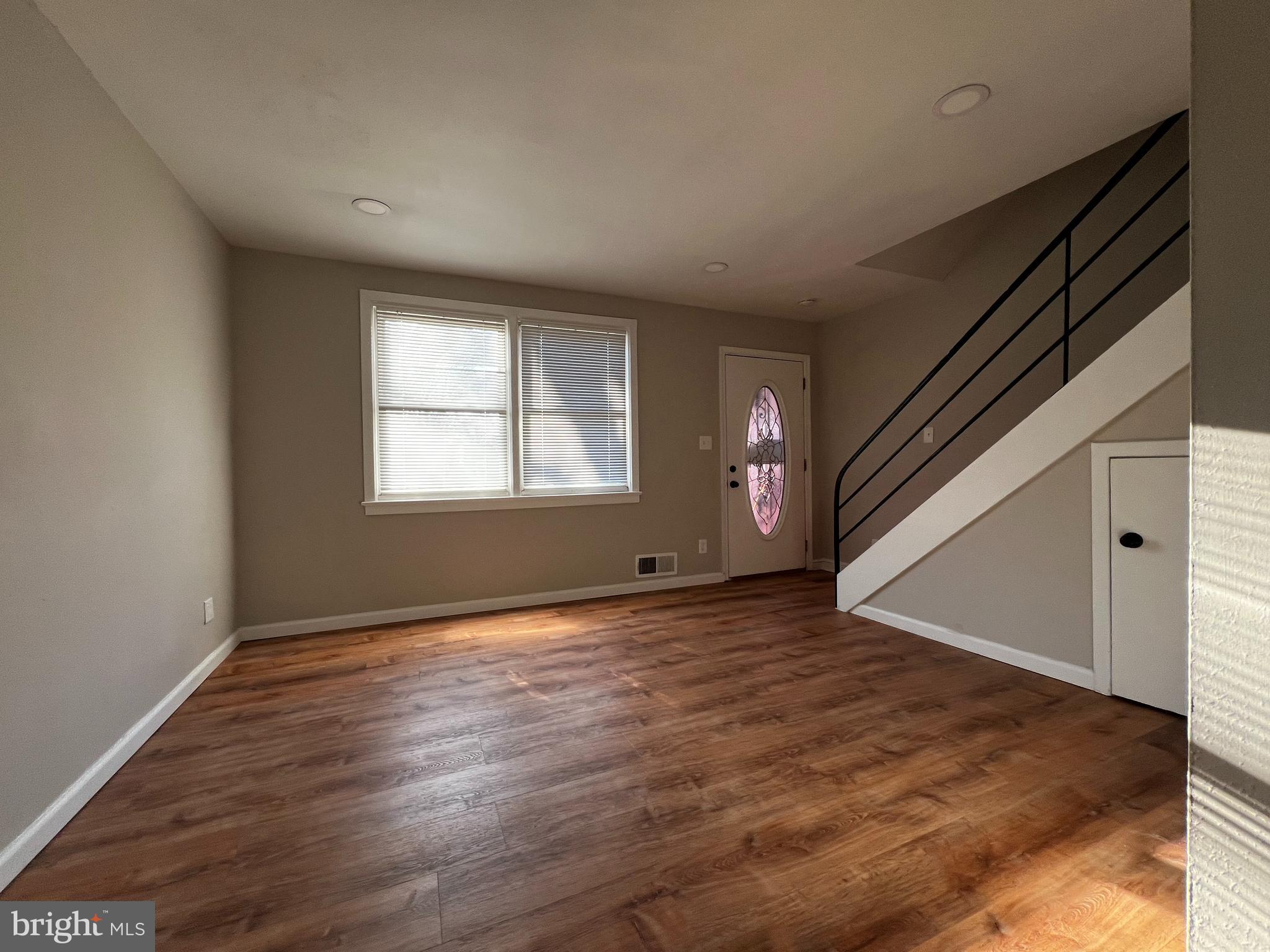 IVERSON SQUARE CONDOMINIUM - Residential