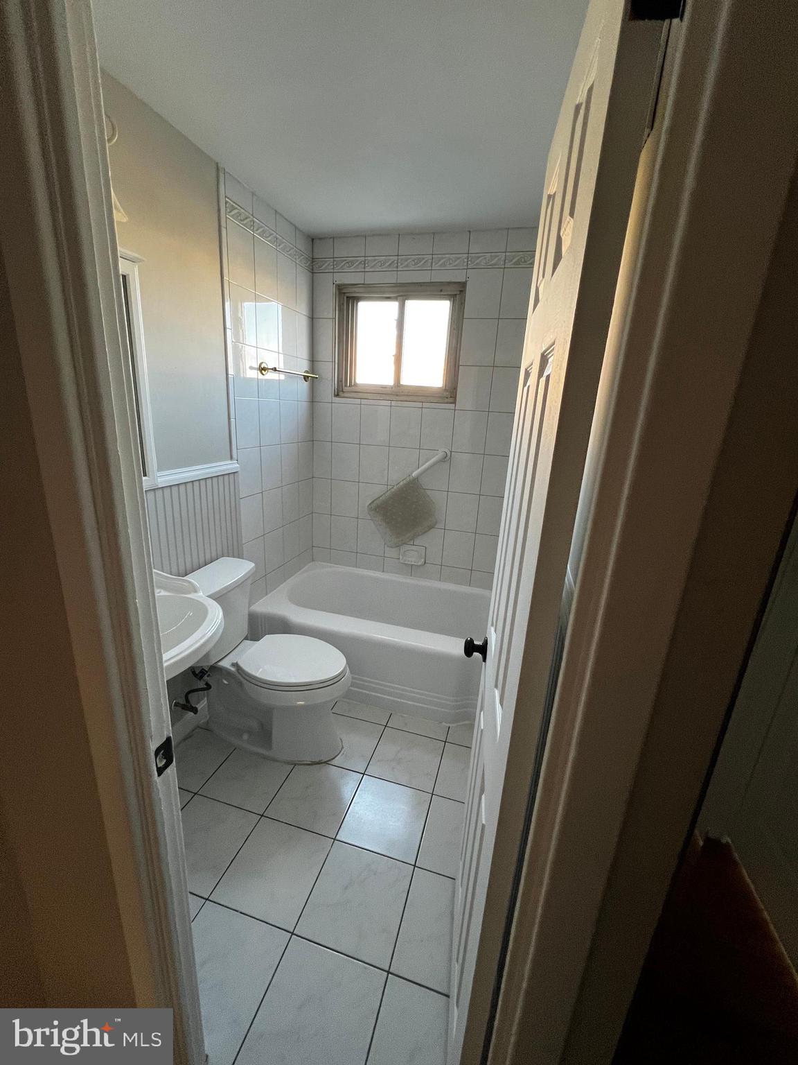 IVERSON SQUARE CONDOMINIUM - Residential