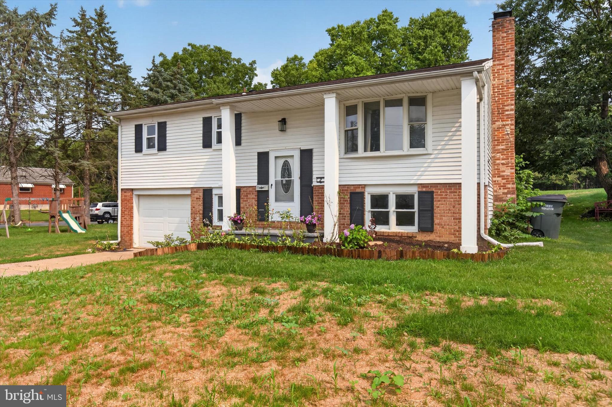 ROSSMOYNE MANOR - Residential