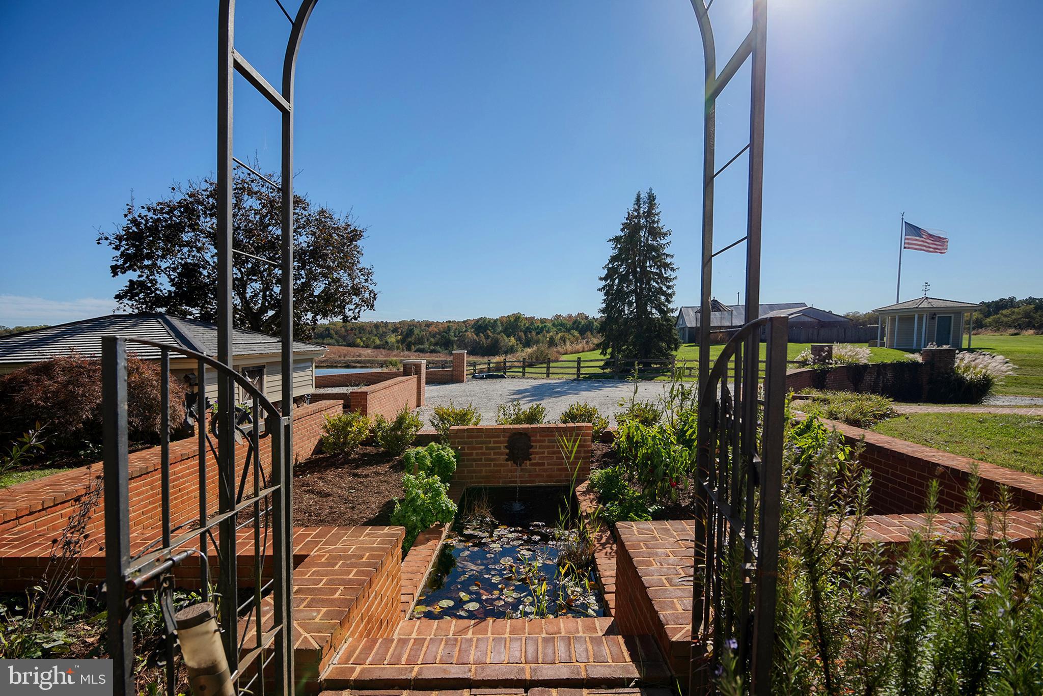 MELITOTA - Residential
