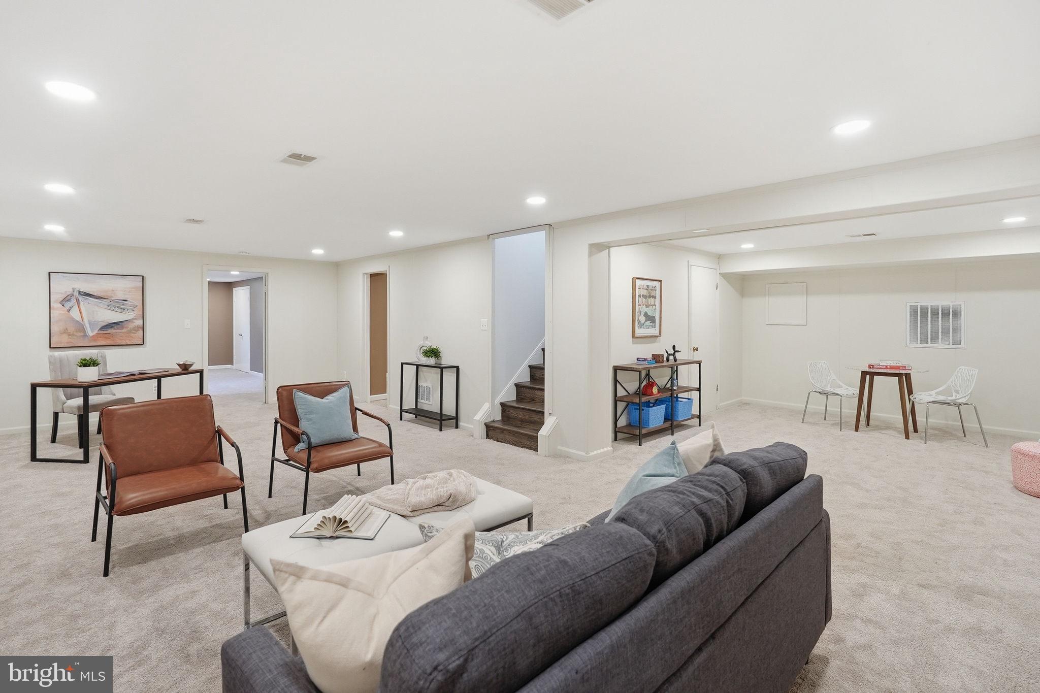 COLESVILLE OUTSIDE - Residential