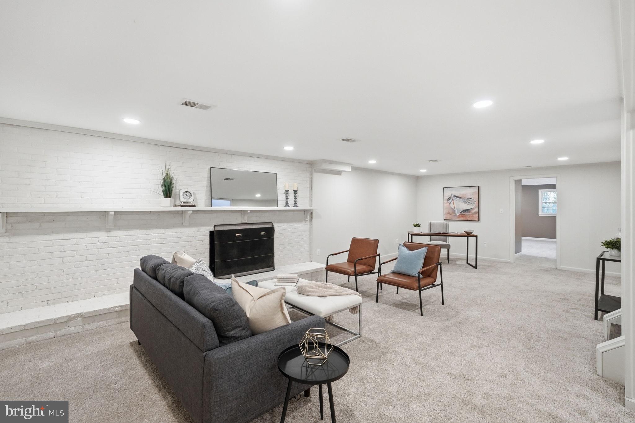 COLESVILLE OUTSIDE - Residential