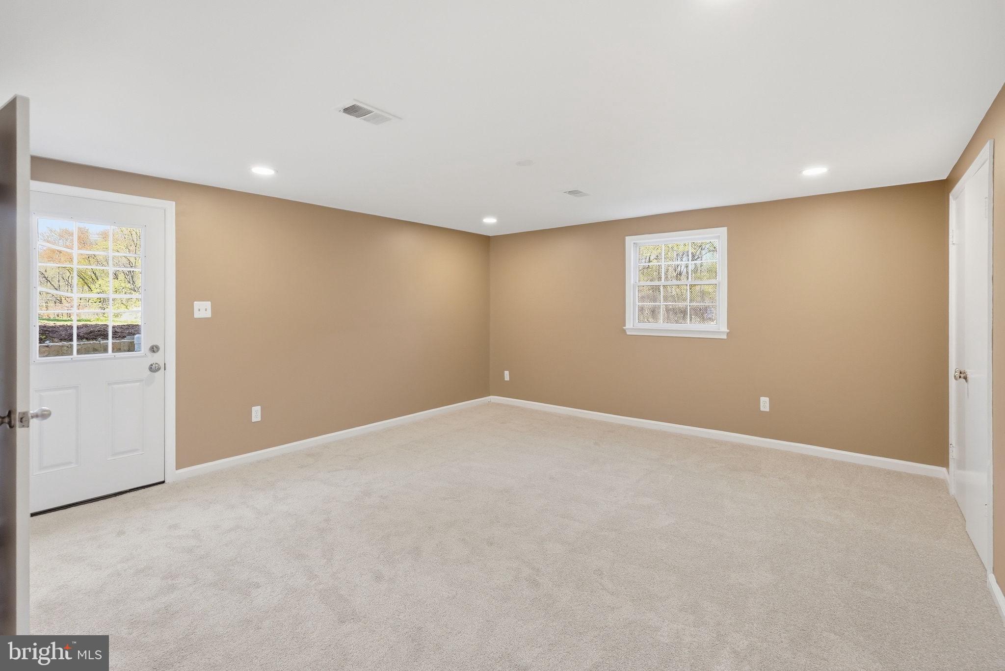 COLESVILLE OUTSIDE - Residential