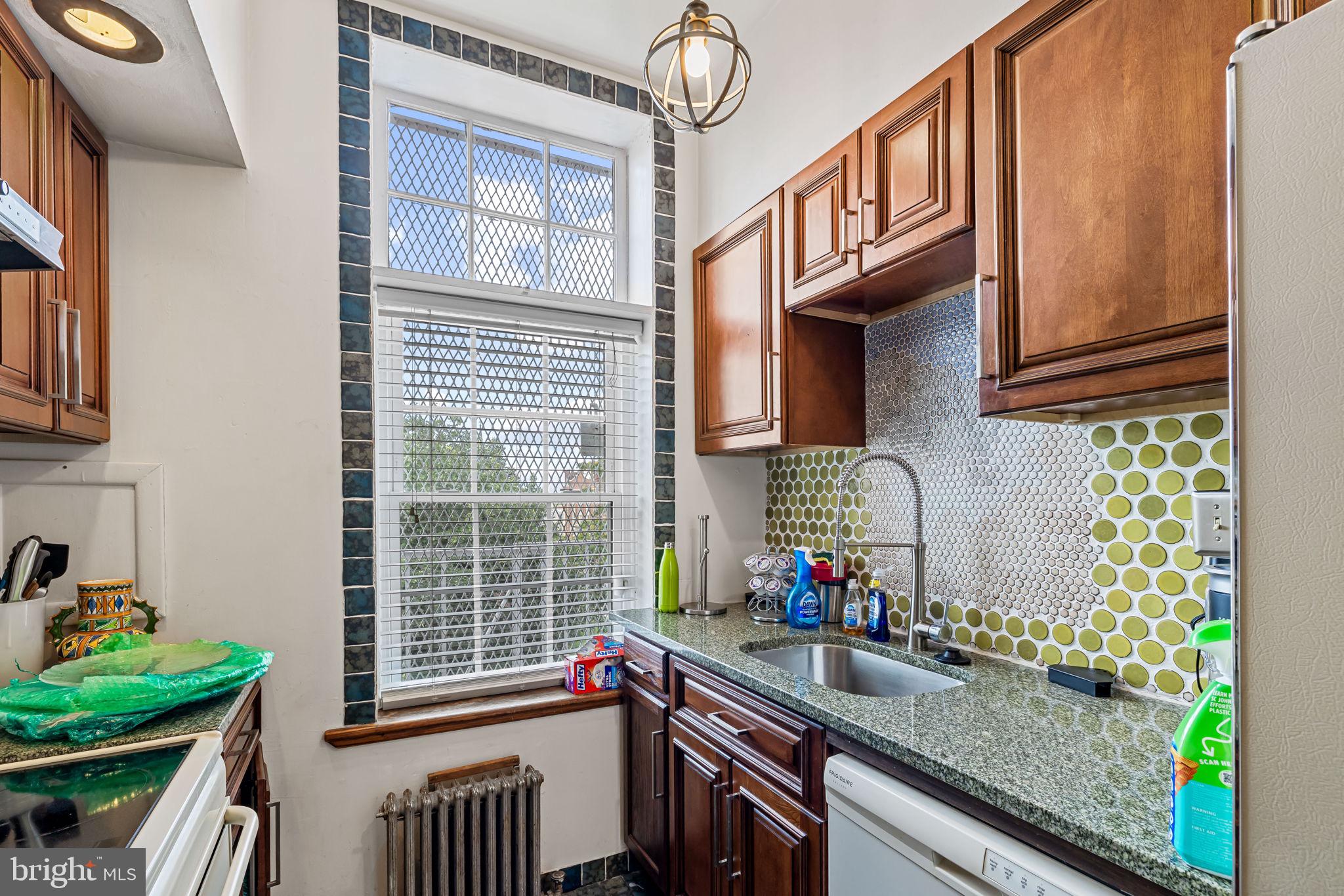 BOLTON HILL HISTORIC DISTRICT - Residential Income