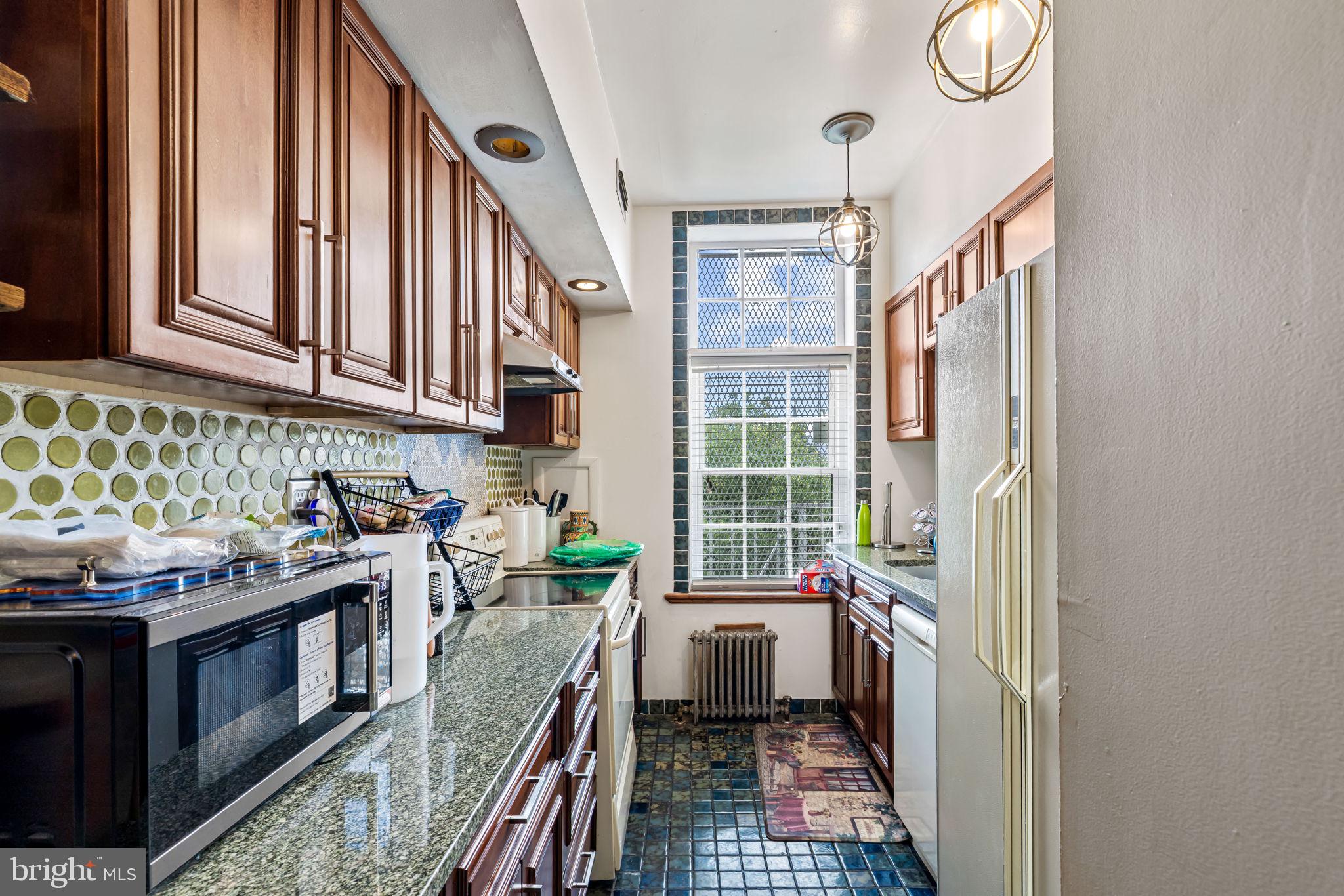 BOLTON HILL HISTORIC DISTRICT - Residential Income