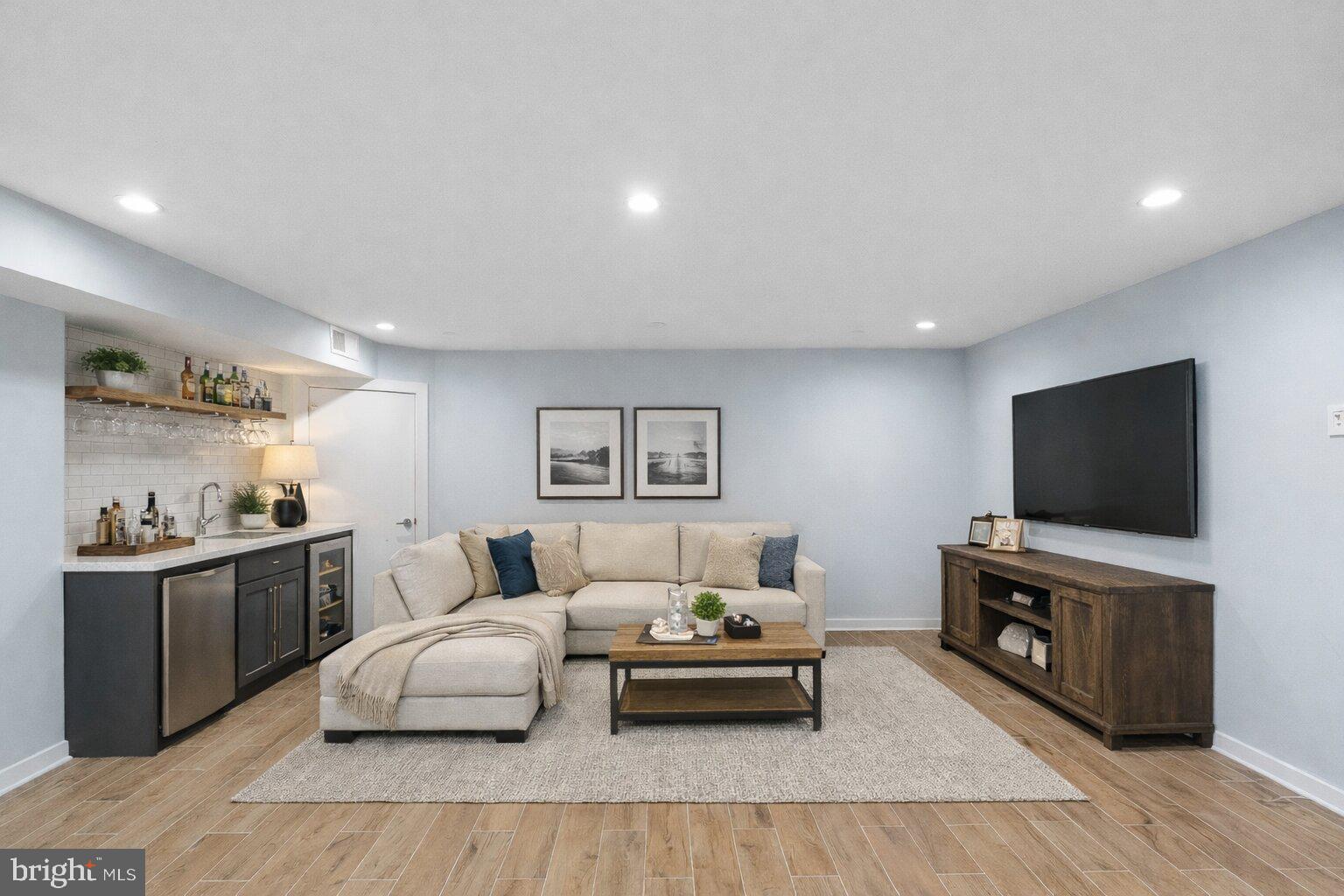 FAIRMOUNT - Residential