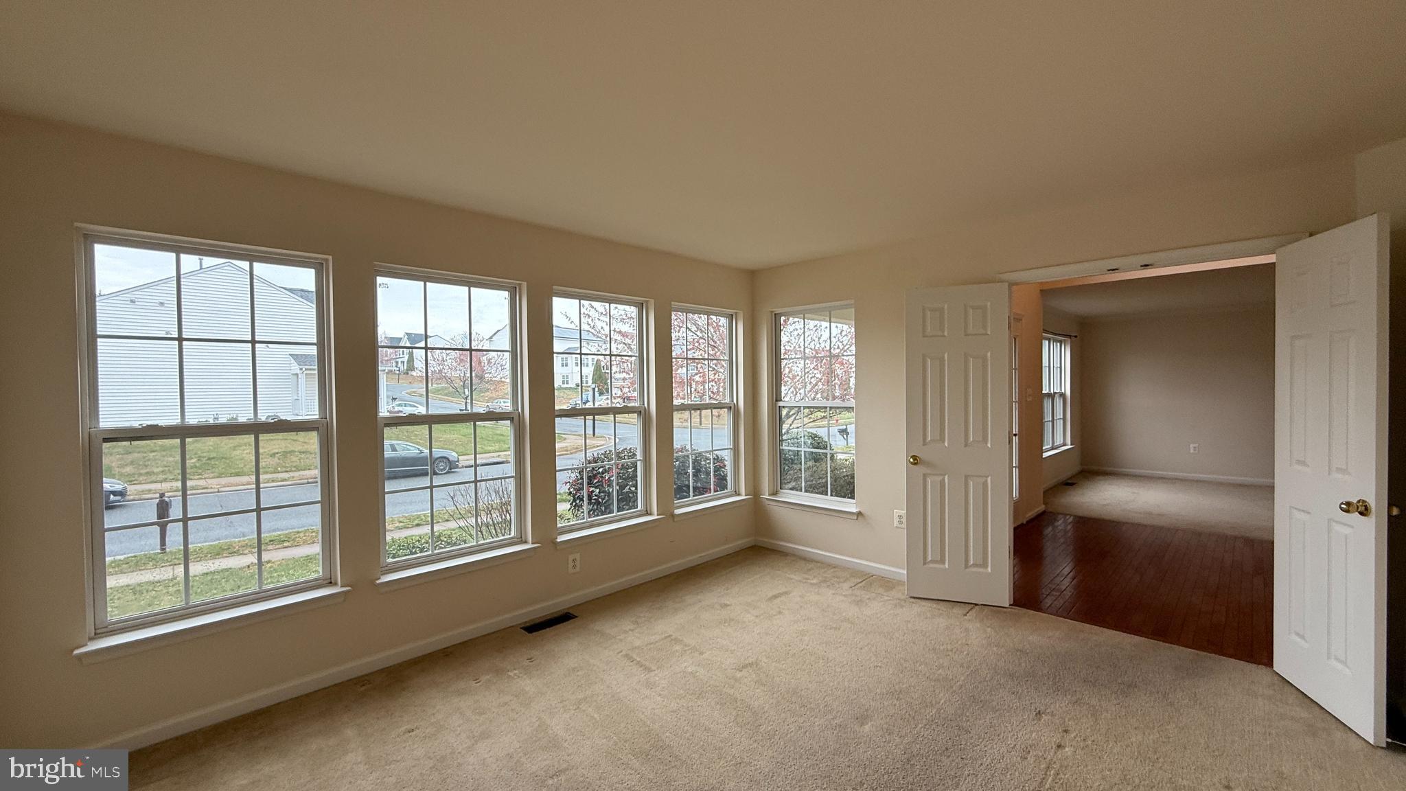 THE FALLS AT LEE'S PARKE - Residential Lease