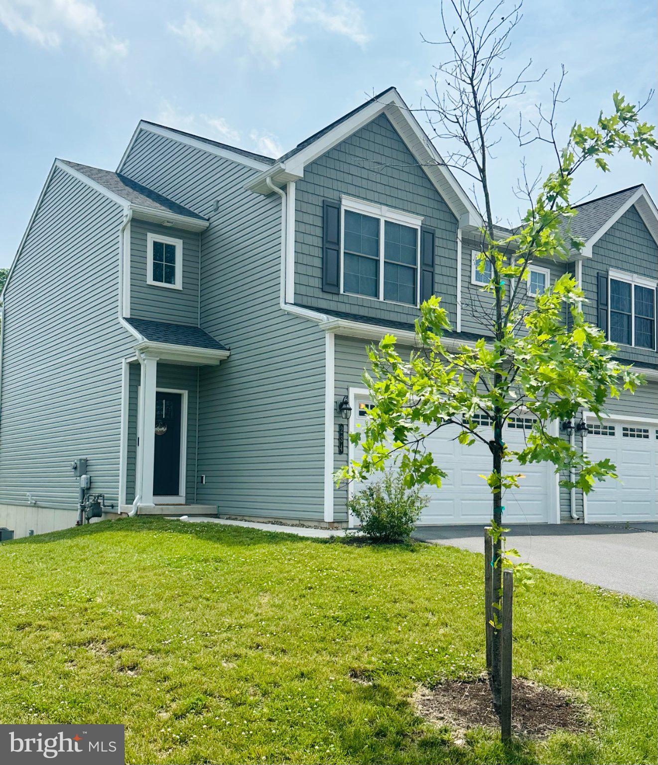 WOODLAND HILLS - Residential