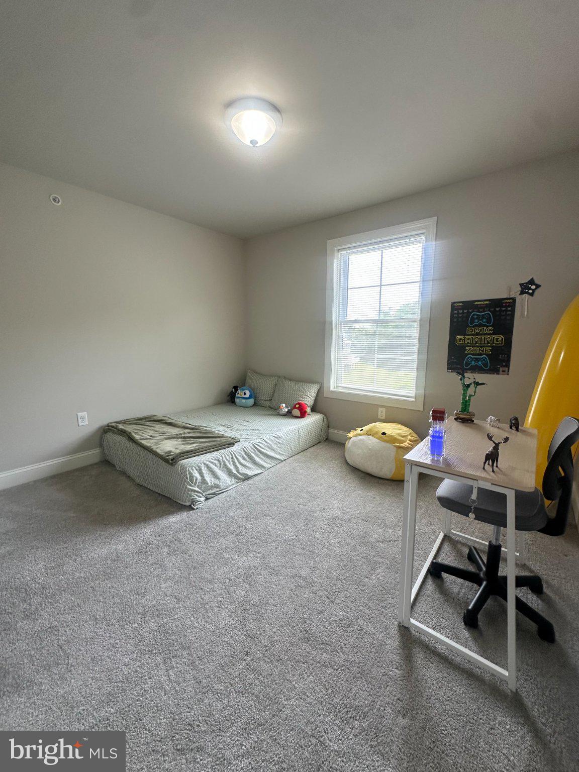 WOODLAND HILLS - Residential