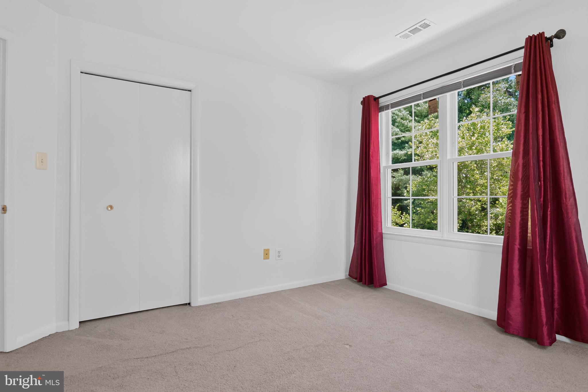 FOREST BROOKE - Residential