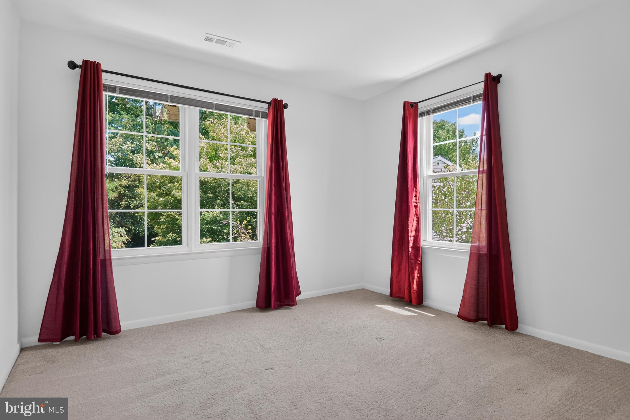 FOREST BROOKE - Residential