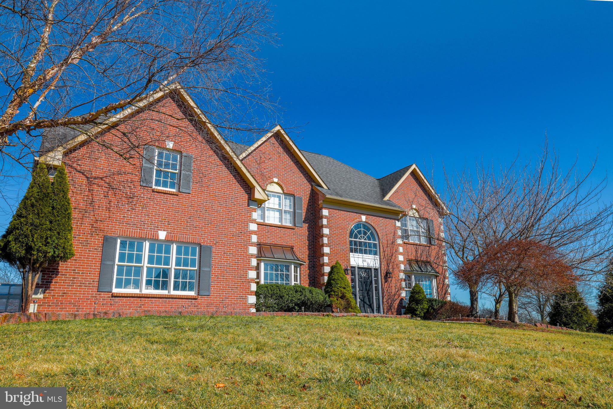 RIDINGS OF HORSHAM - Residential
