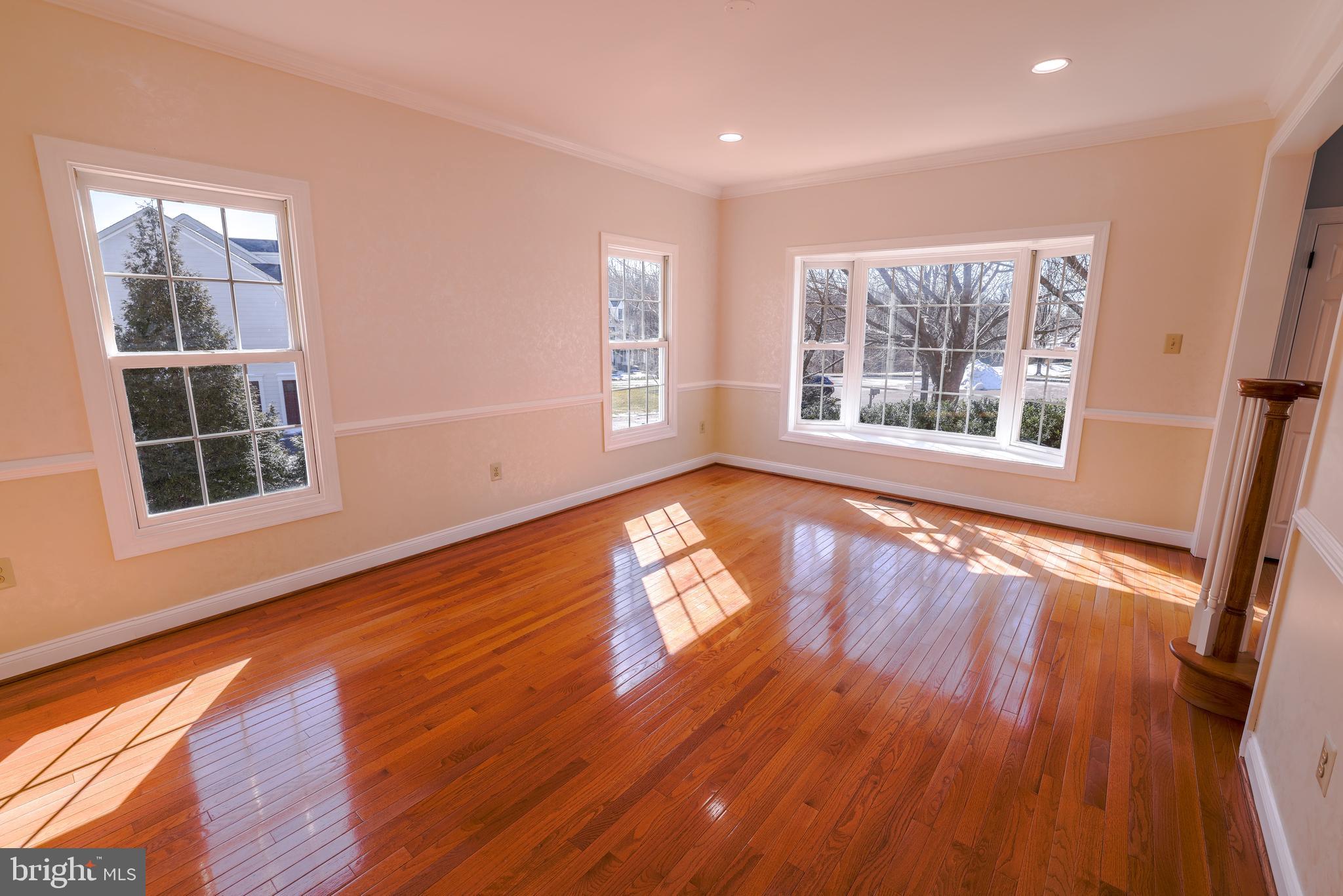 RIDINGS OF HORSHAM - Residential