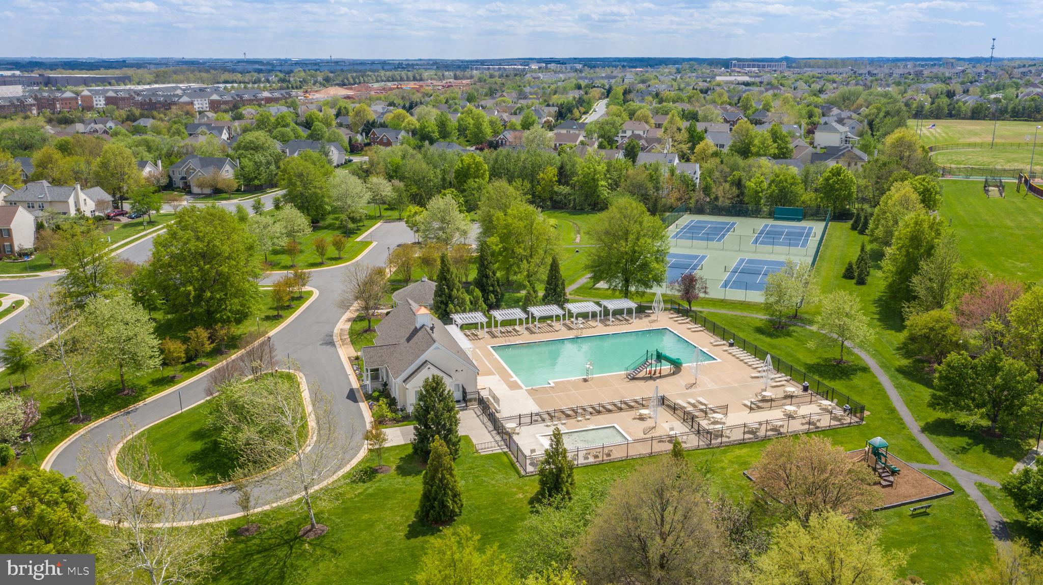FARMWELL HUNT - Residential Lease