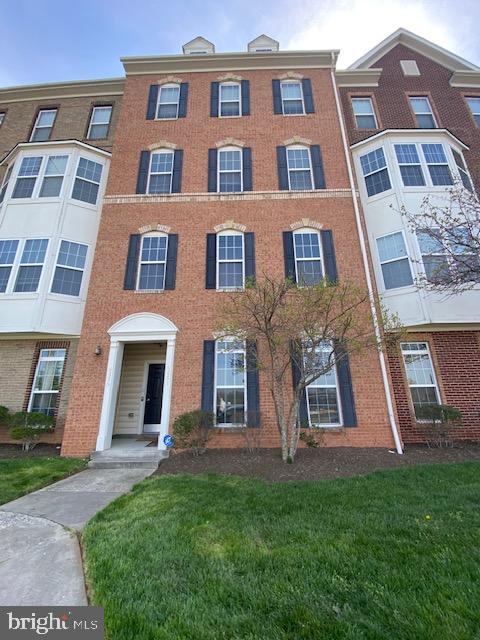 LEE SQUARE - Residential