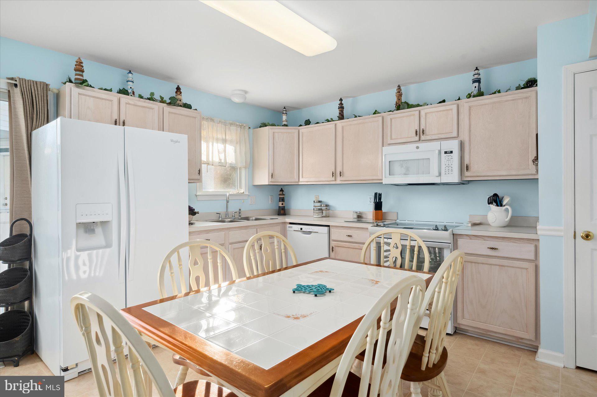 BAYSHORE ESTATES - Residential